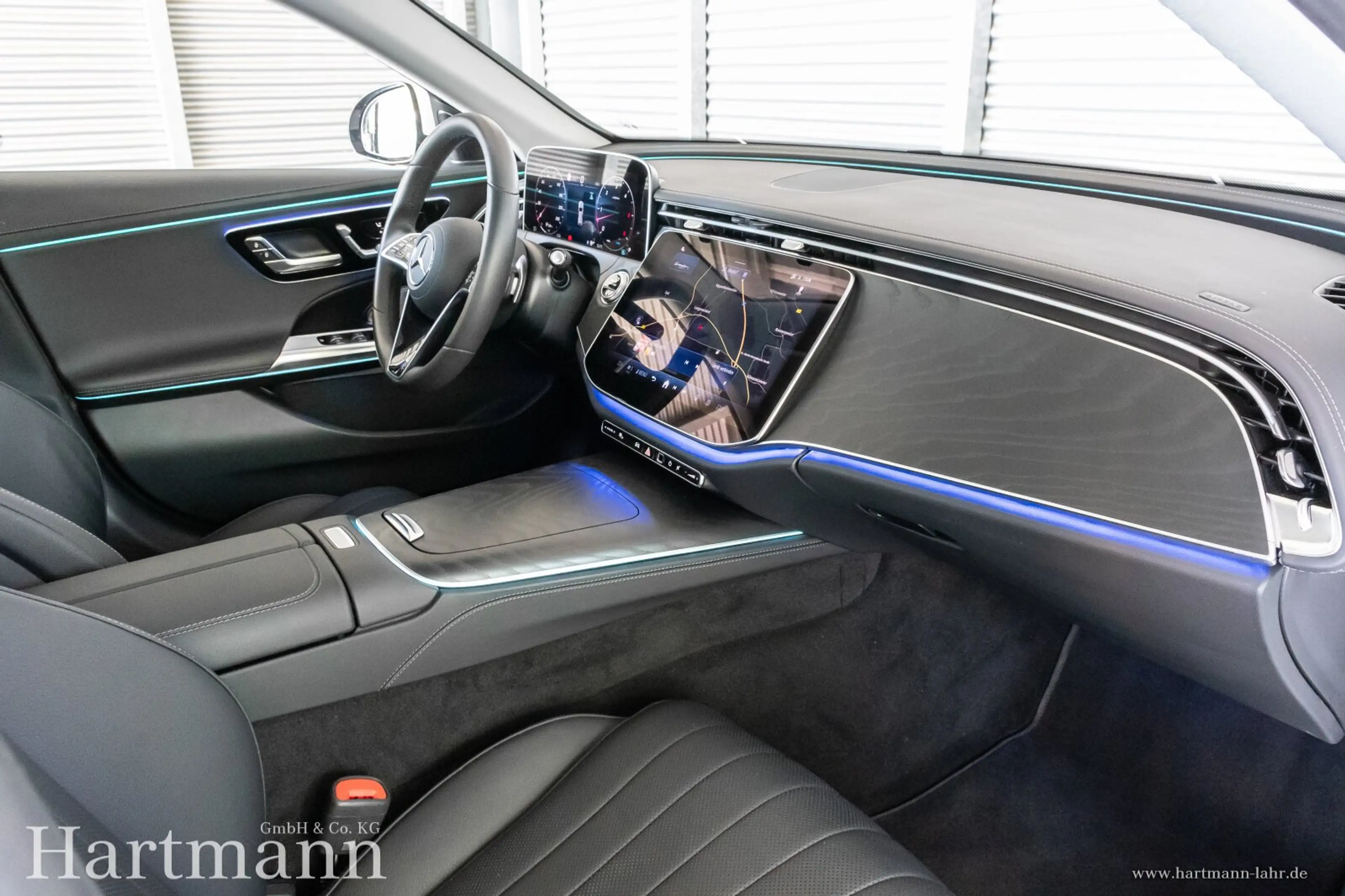 Mercedes-Benz E 450 E 450 d T 4M All-Terrain Premium Panorama AHK — photo 7