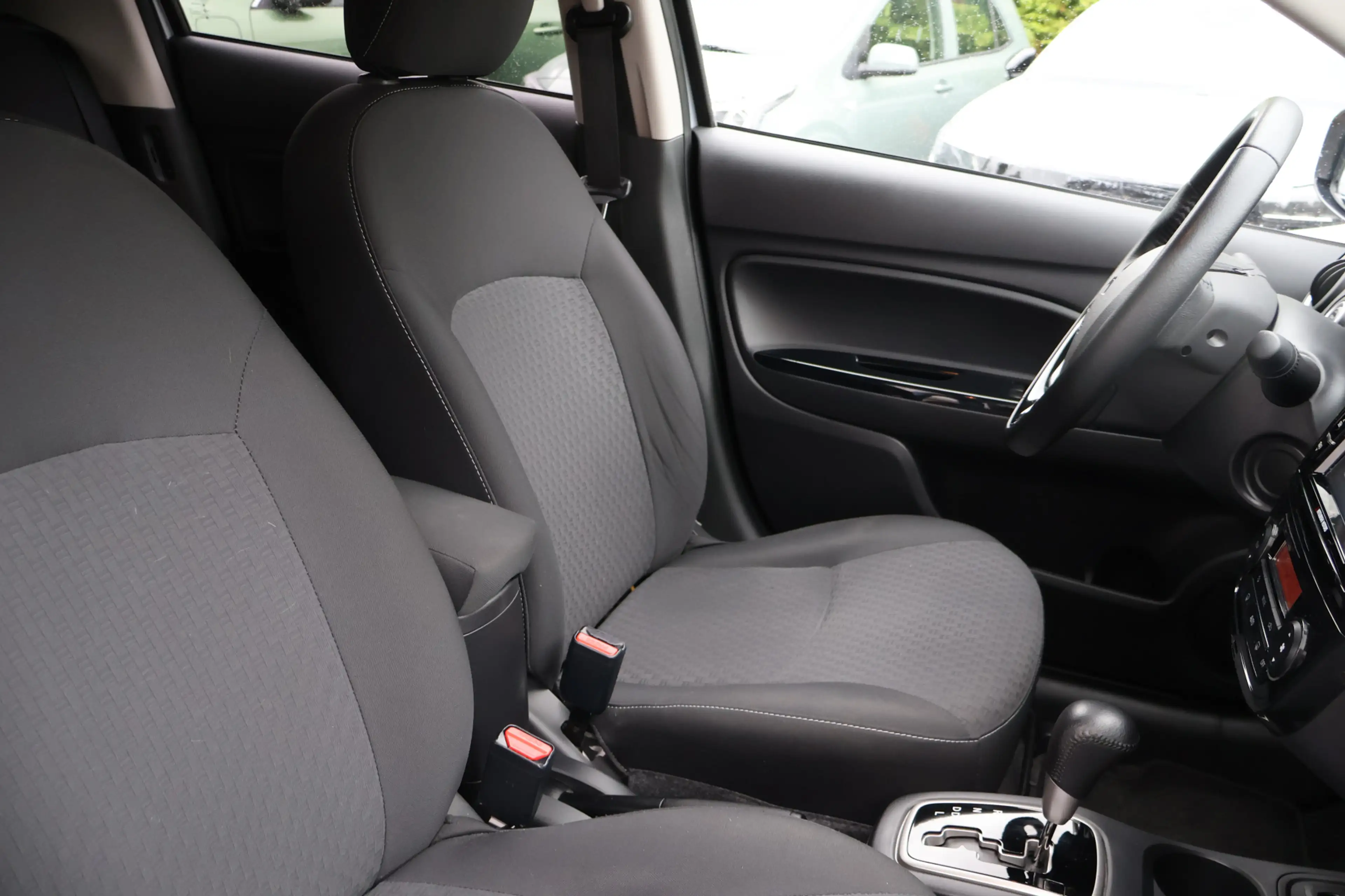 Mitsubishi Space Star 1.2 Adv. Autom. / NL-Auto / Clima / Luxe uitv. — photo 18