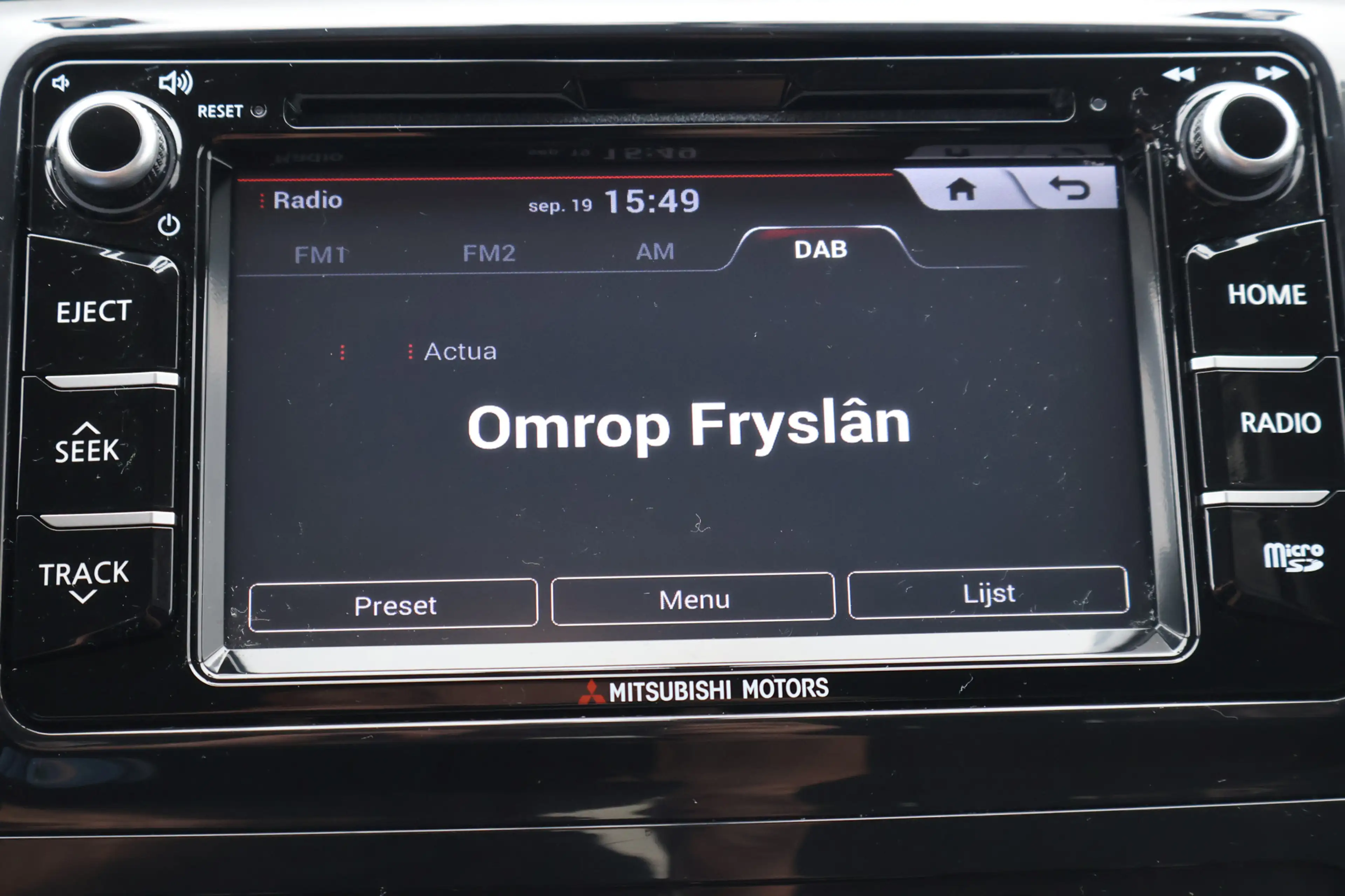 Mitsubishi Space Star 1.2 Adv. Autom. / NL-Auto / Clima / Luxe uitv. — photo 10