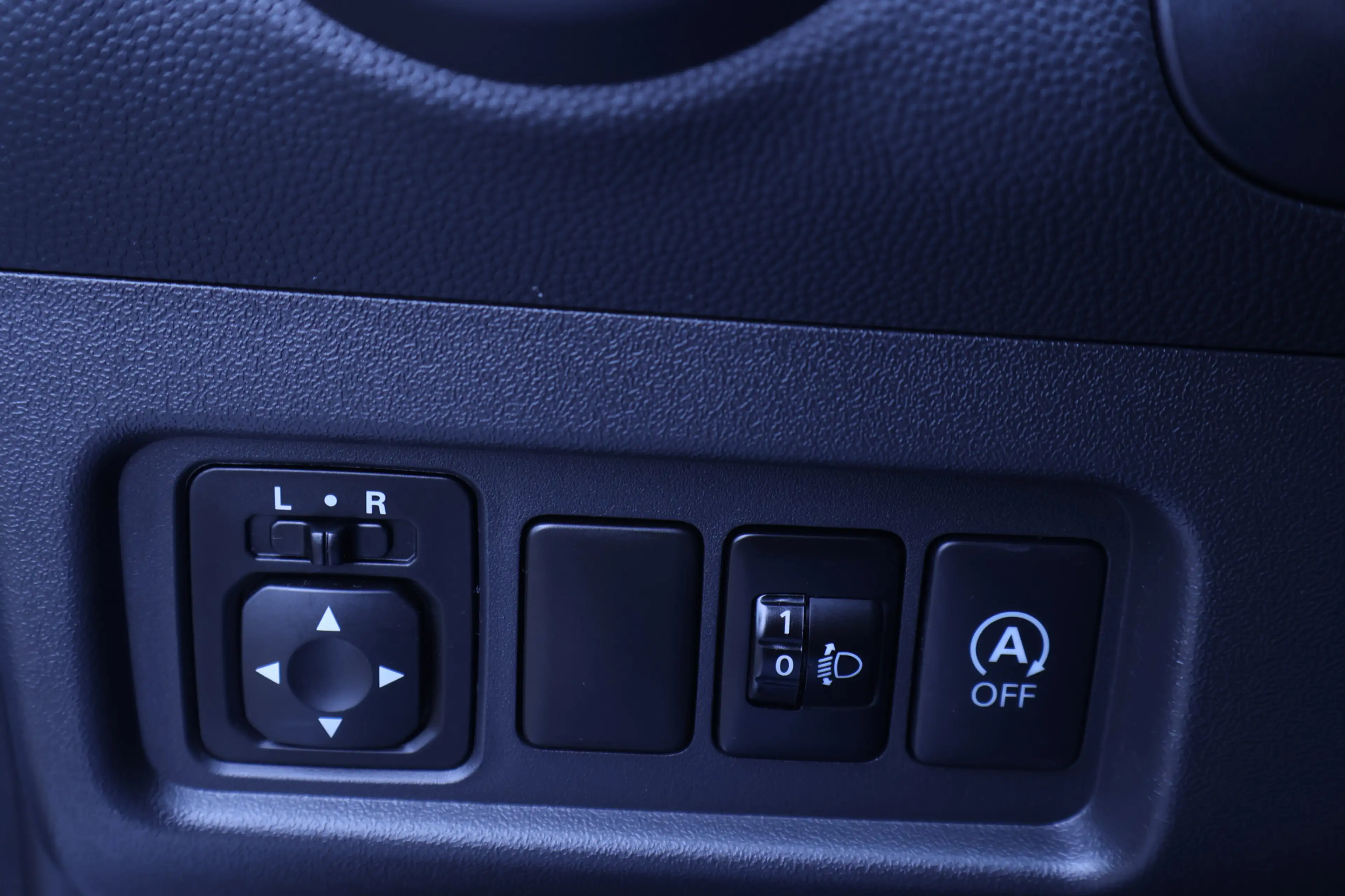 Mitsubishi Space Star 1.2 Adv. Autom. / NL-Auto / Clima / Luxe uitv. — photo 32