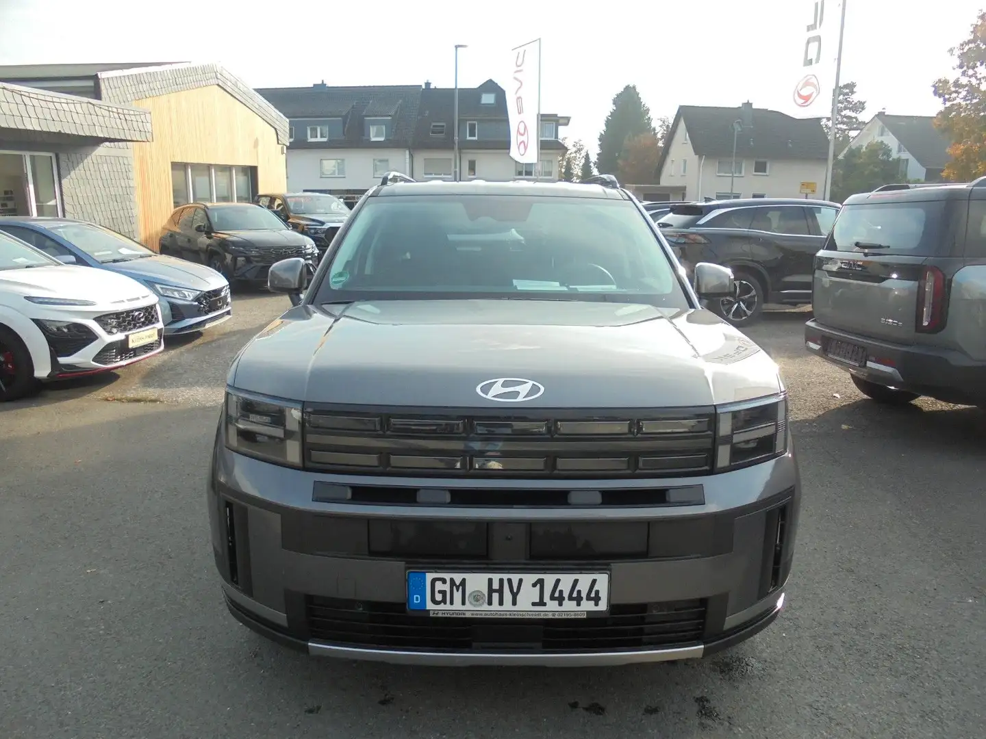 Hyundai SANTA FE 1.6 T-GDI  HEV Intro 4WD Grau - 2