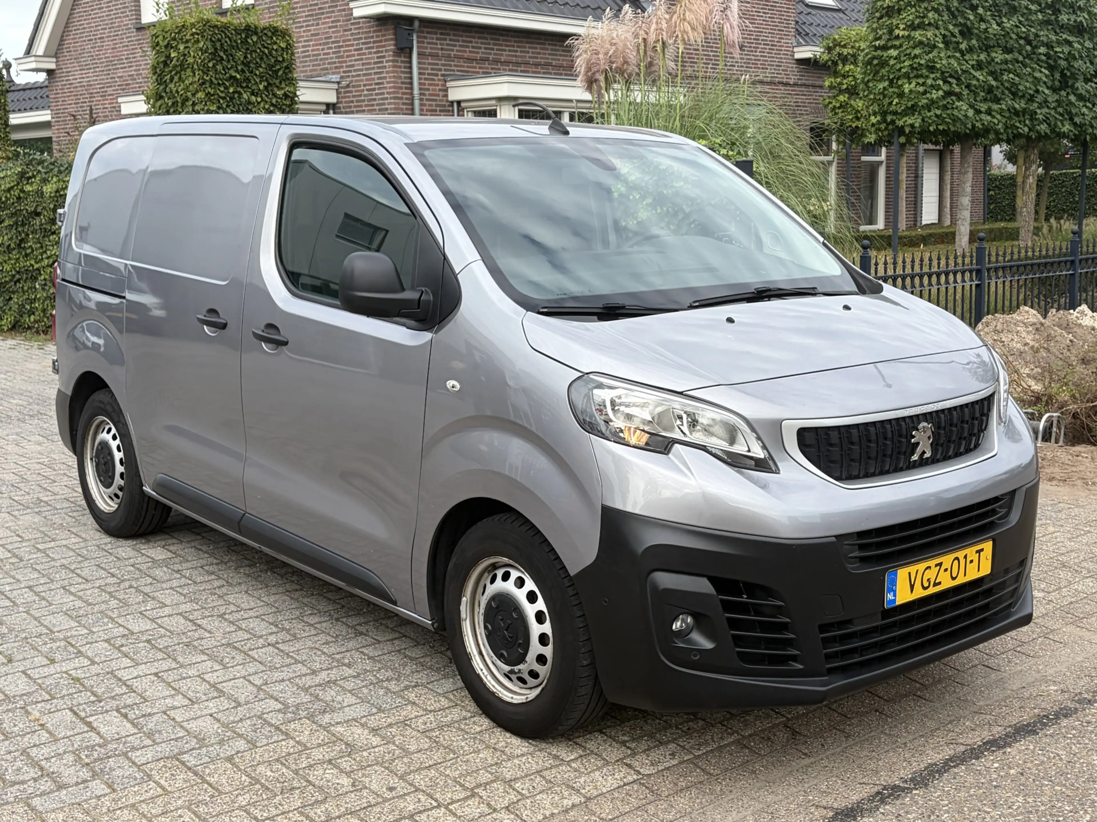 Peugeot Expert 2.0 BlueHDI 120PK Automaat Compact Premium -- Expo — photo 6