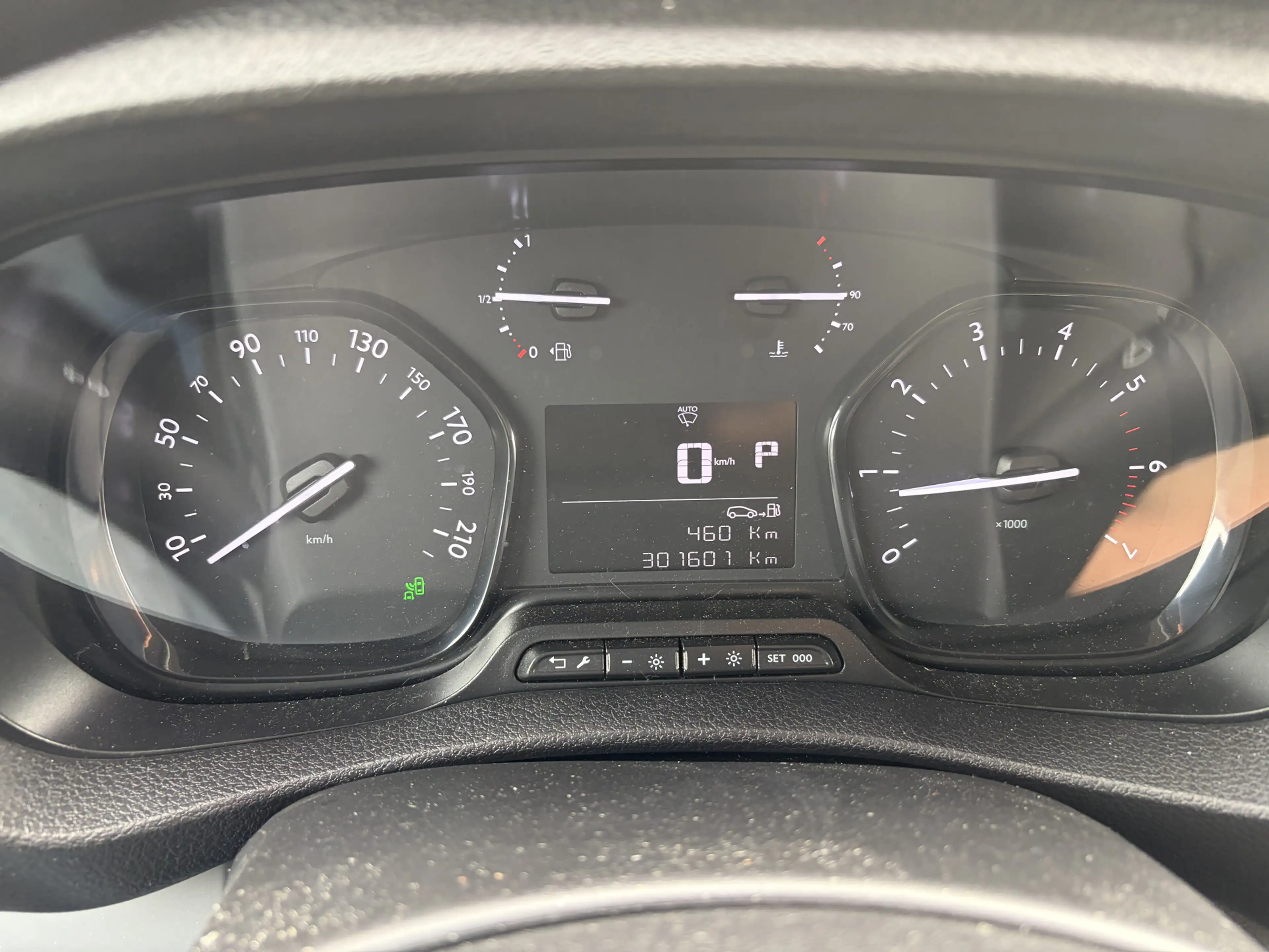 Peugeot Expert 2.0 BlueHDI 120PK Automaat Compact Premium -- Expo — photo 13