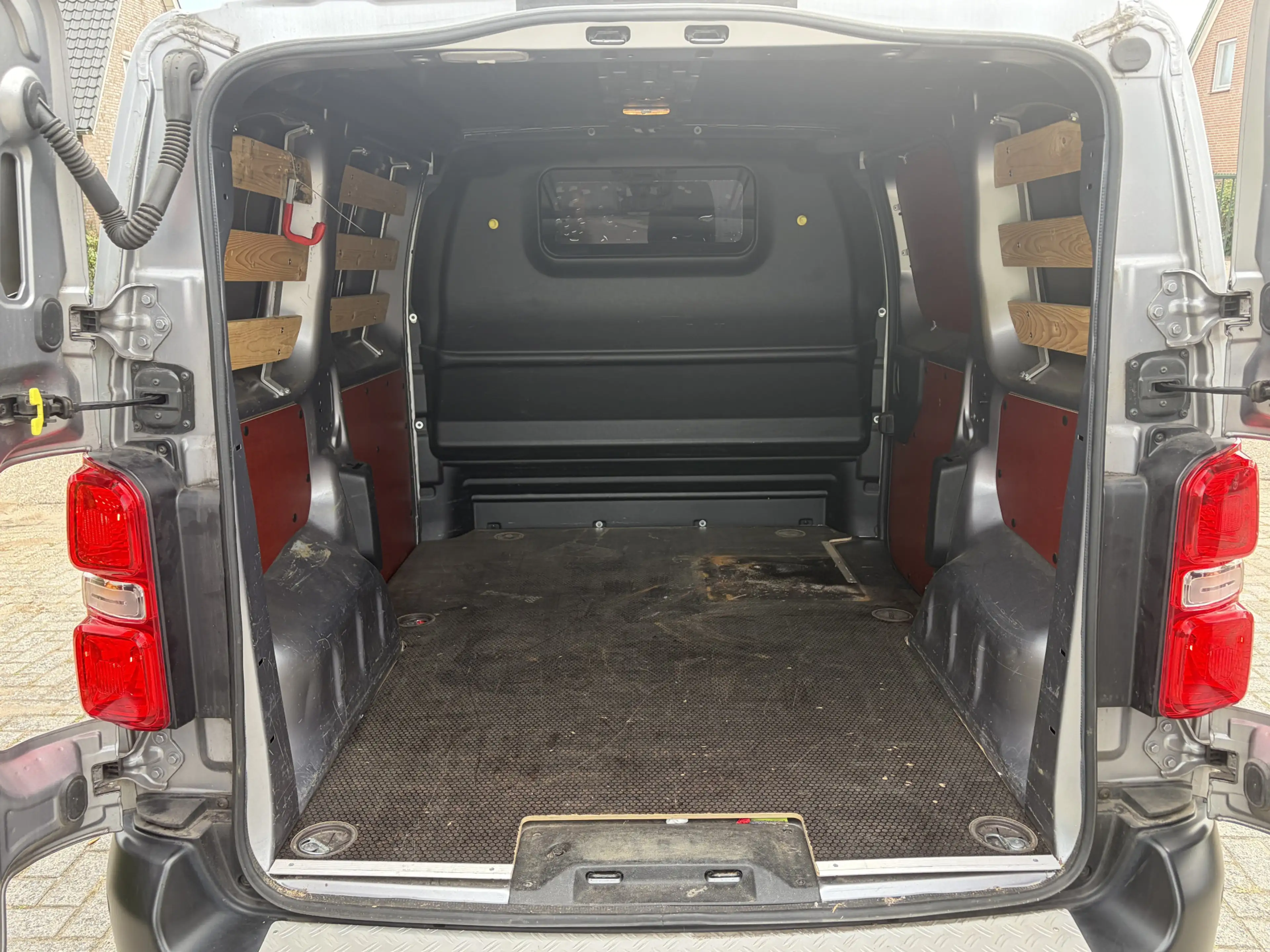 Peugeot Expert 2.0 BlueHDI 120PK Automaat Compact Premium -- Expo — photo 15