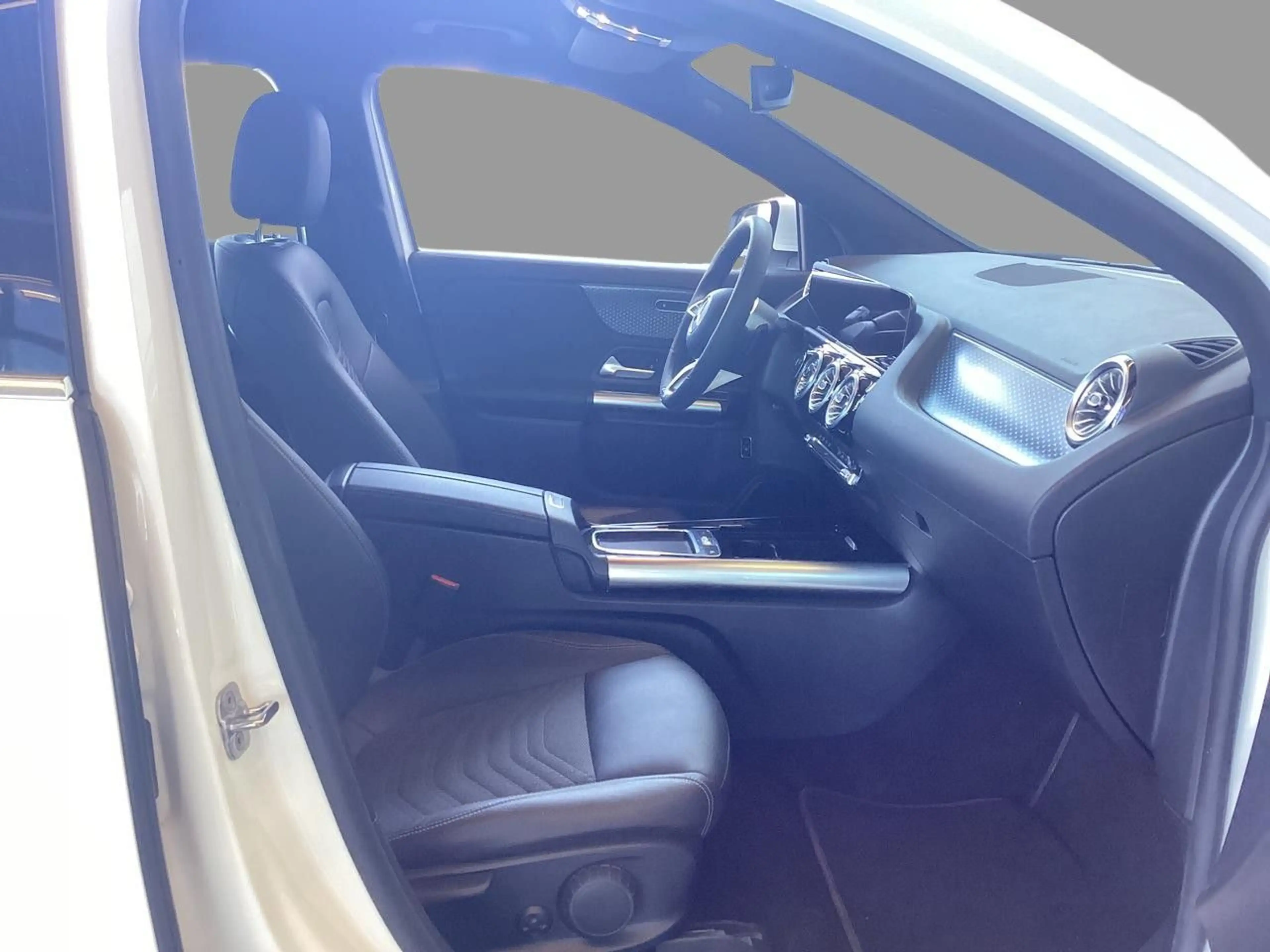 Mercedes-Benz EQA 250+ PROGRESSIVE+TOTW+AMBIENTE+STDHZ+KAM+LED — photo 6