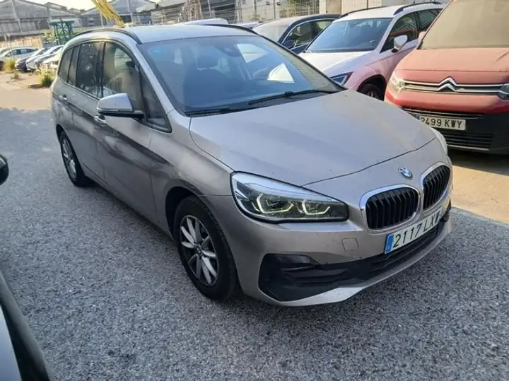 BMW Serie 2 216d (F46) 2022, foto 4