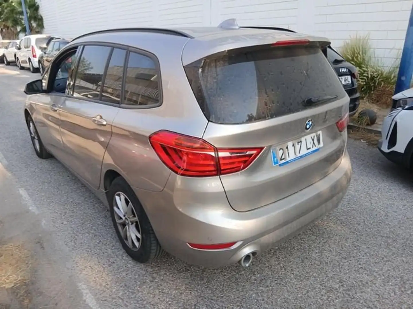BMW 216 216d Gris - 2