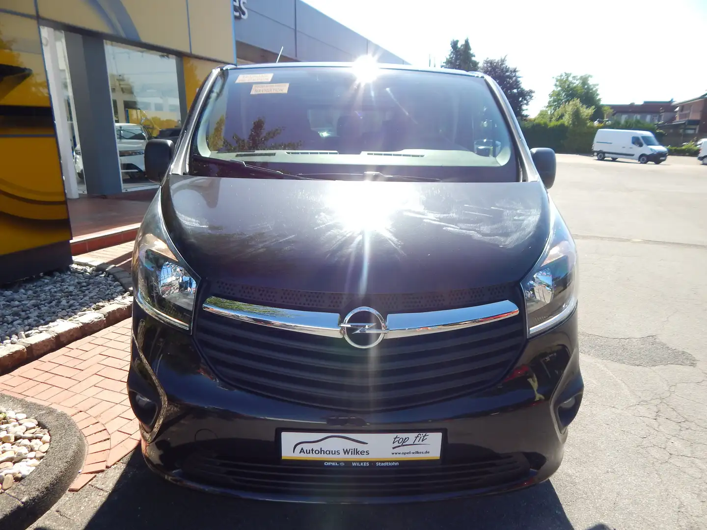Opel Vivaro Combi *8 Sitze; Navi; Klimaanlage* Negro - 2