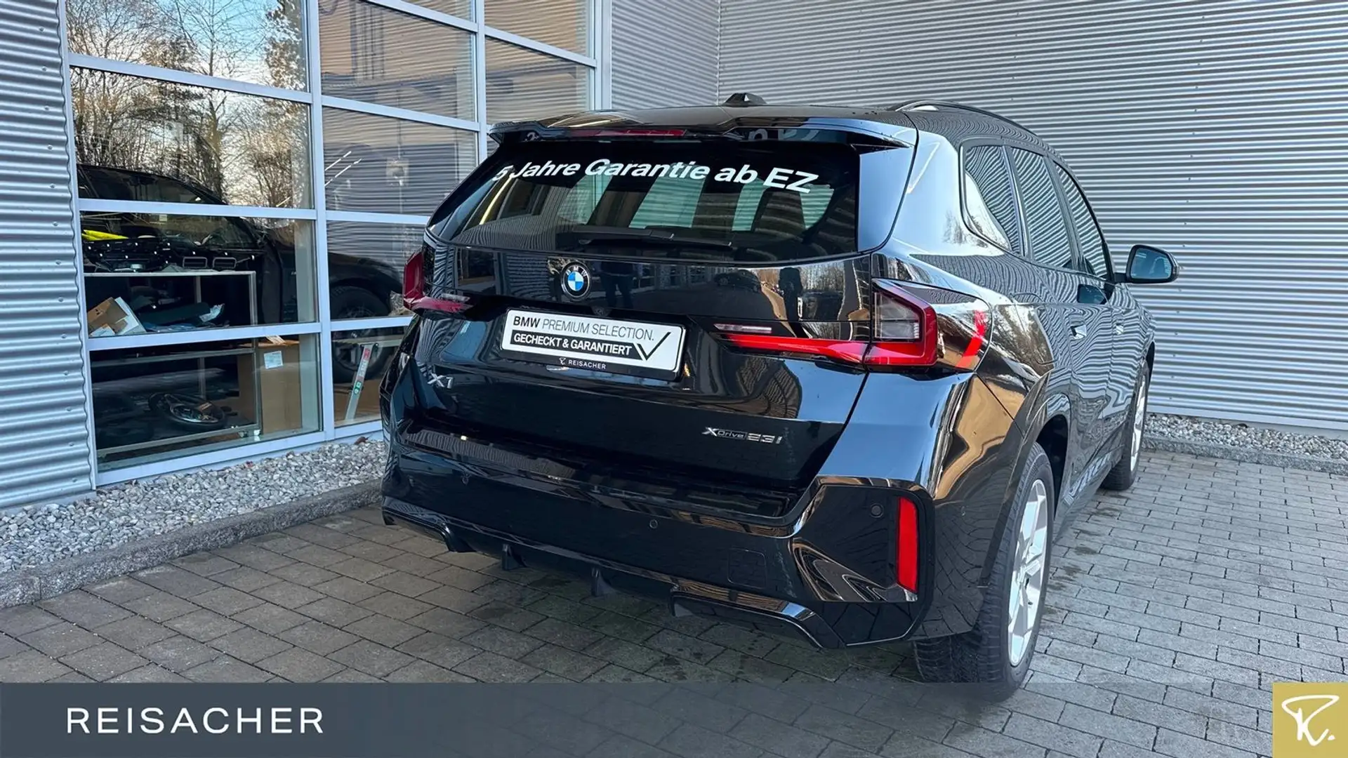 BMW X1 xDrive23i M-Sport NAVI ACC RÜKA adLED H&K Schwarz - 2
