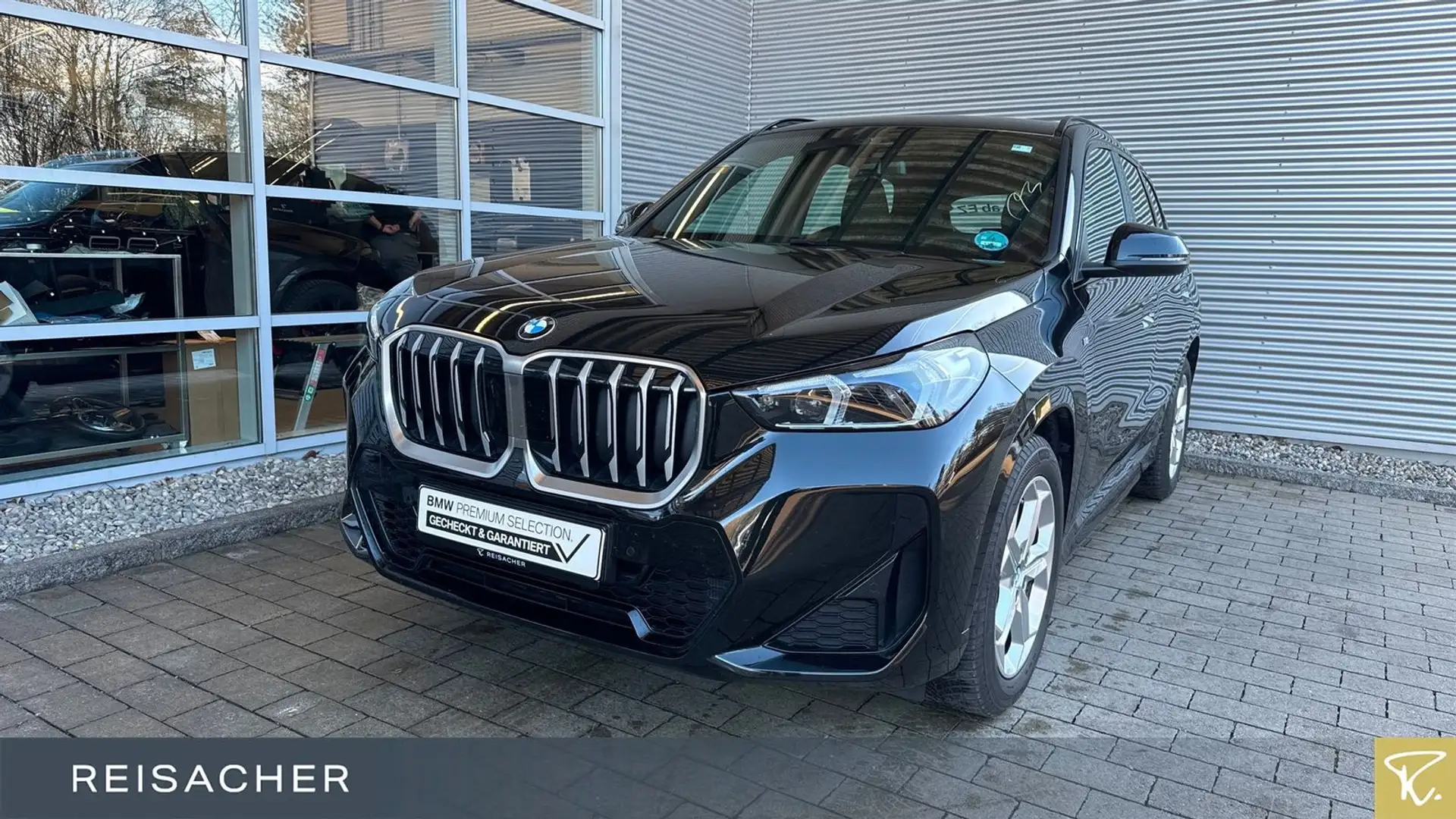 BMW X1 xDrive23i M-Sport NAVI ACC RÜKA adLED H&K Schwarz - 1