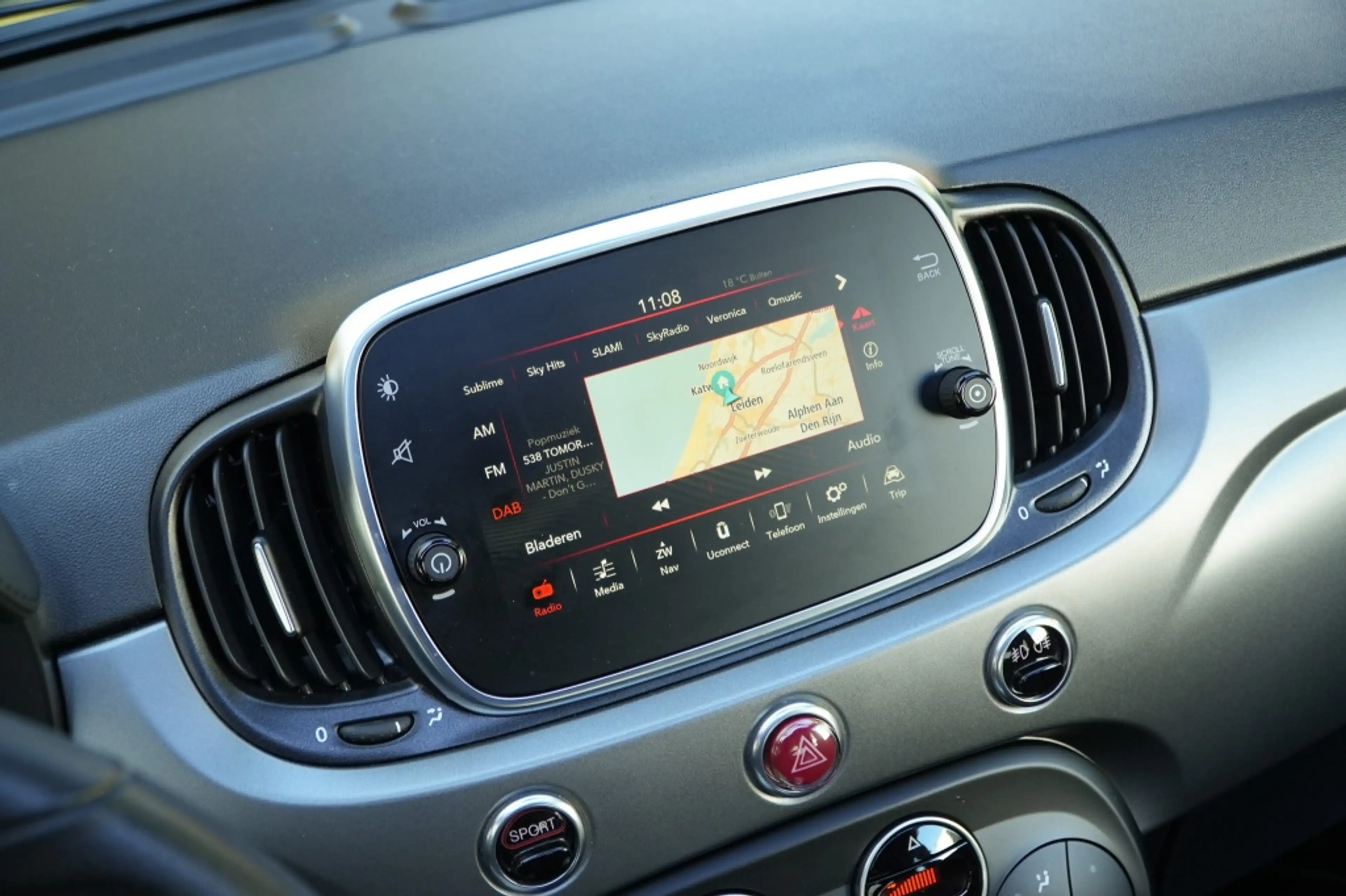 Abarth 595C 1.4 T-Jet I 165 Turismo 70th Anniversary — photo 6