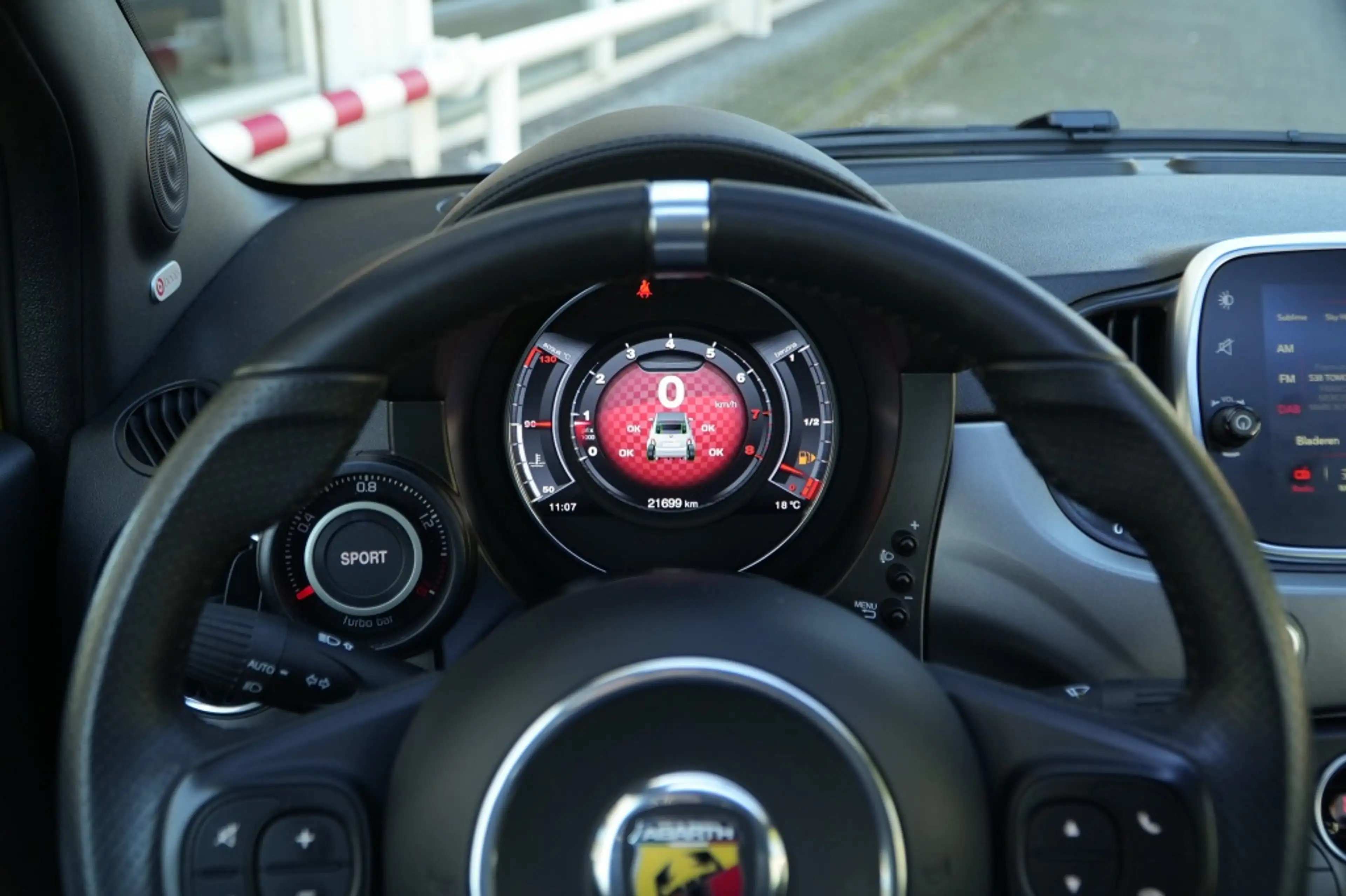 Abarth 595C 1.4 T-Jet I 165 Turismo 70th Anniversary — photo 3
