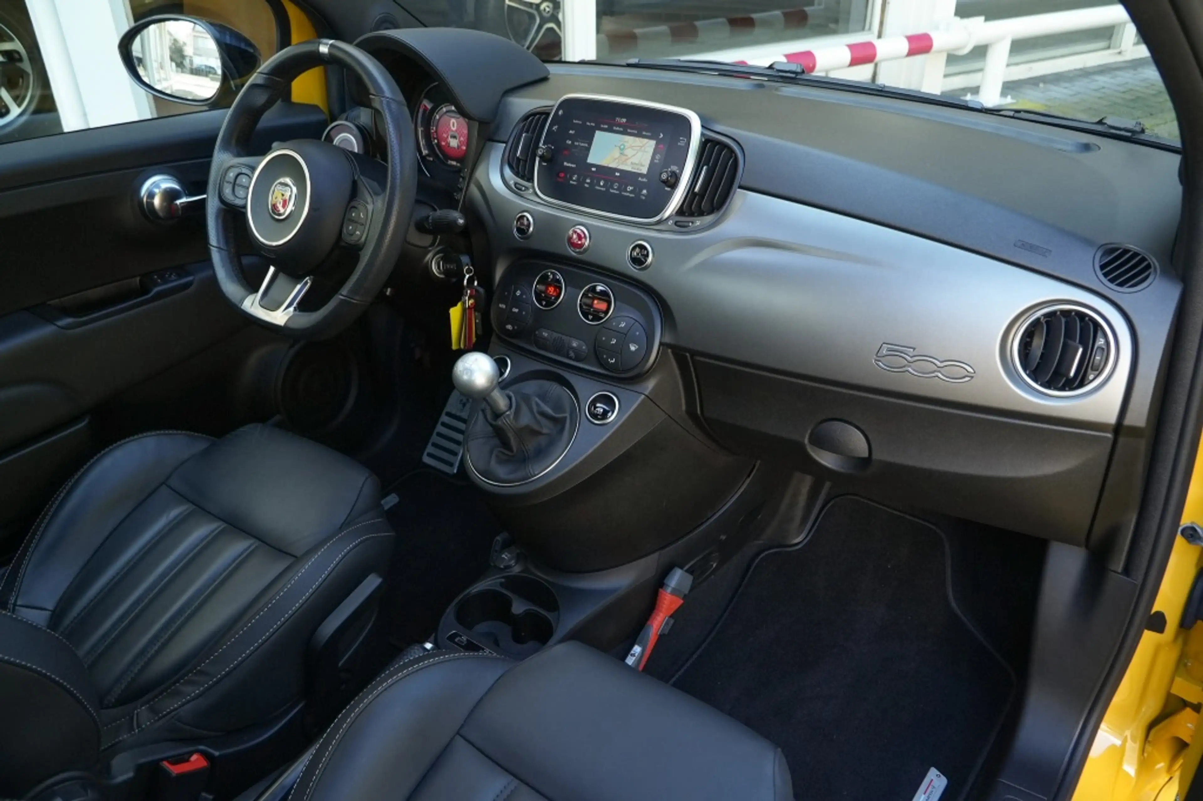 Abarth 595C 1.4 T-Jet I 165 Turismo 70th Anniversary — photo 2