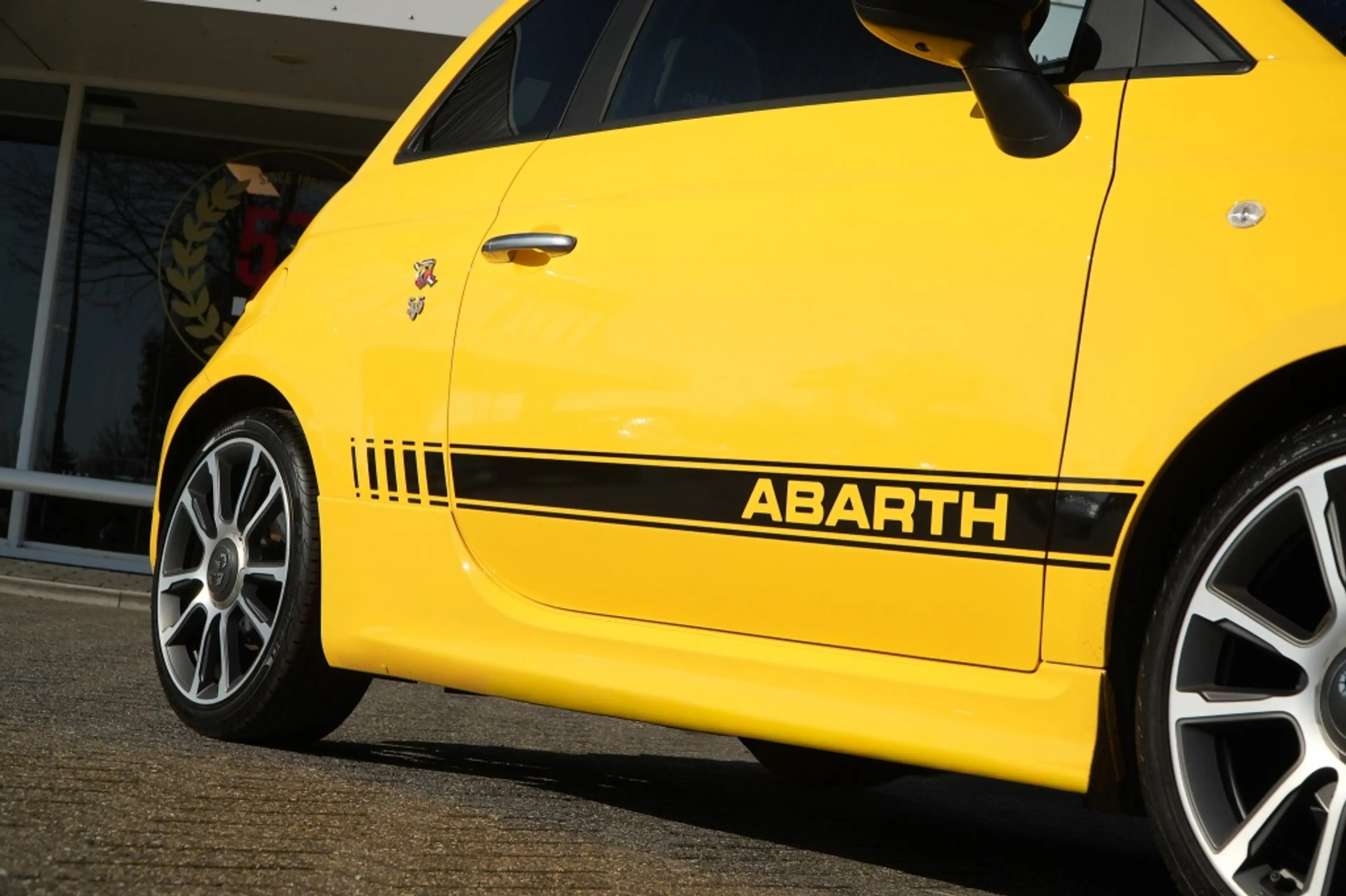 Abarth 595C 1.4 T-Jet I 165 Turismo 70th Anniversary — photo 16