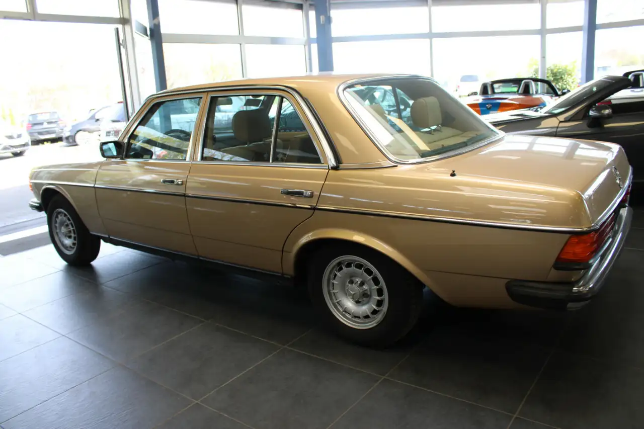 Mercedes-Benz 230 E - AUT. - SCHIEBDACH - ROSTFREI -, foto 4