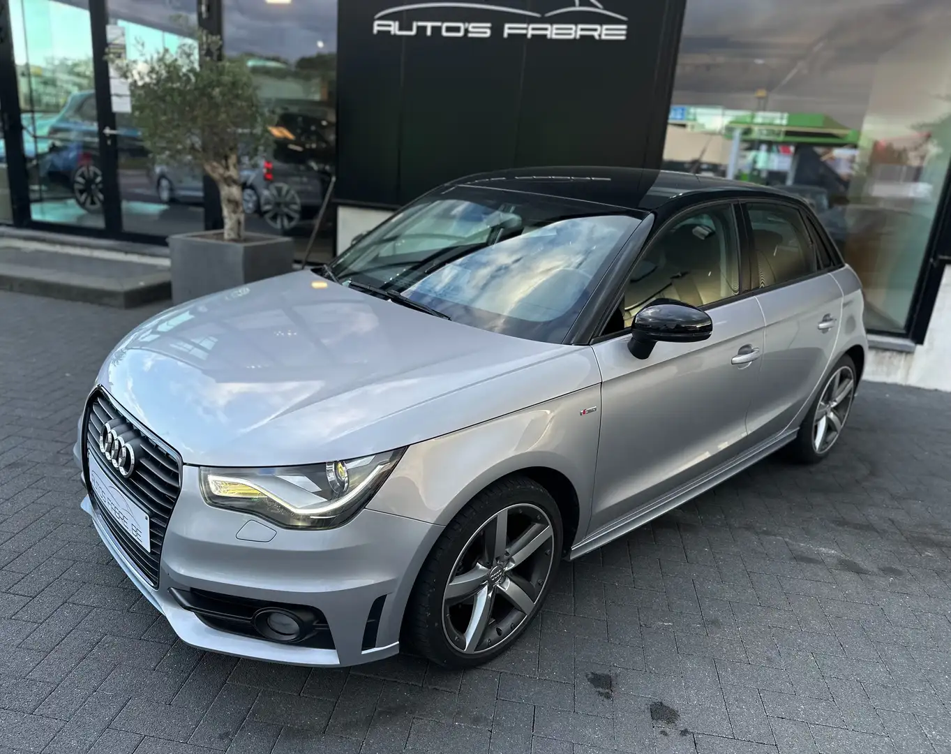 Audi A1 1.2 TFSI Sportback S line Sportpaket 76000km Argent - 1