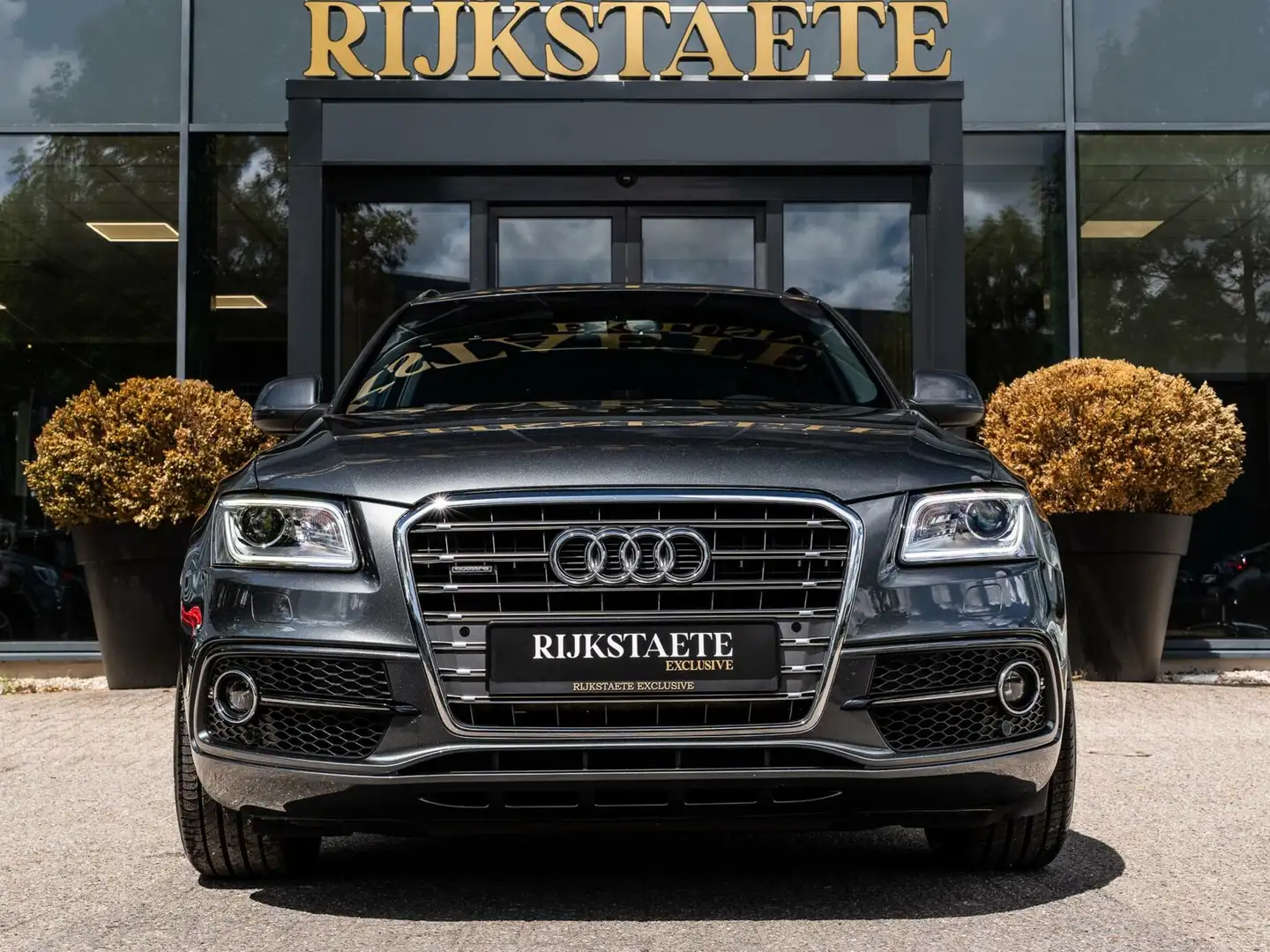 Audi Q5 3.0 TFSI Quattro S-Line|PANO|TREKHAAK|CAMERA|B&O Grijs - 2