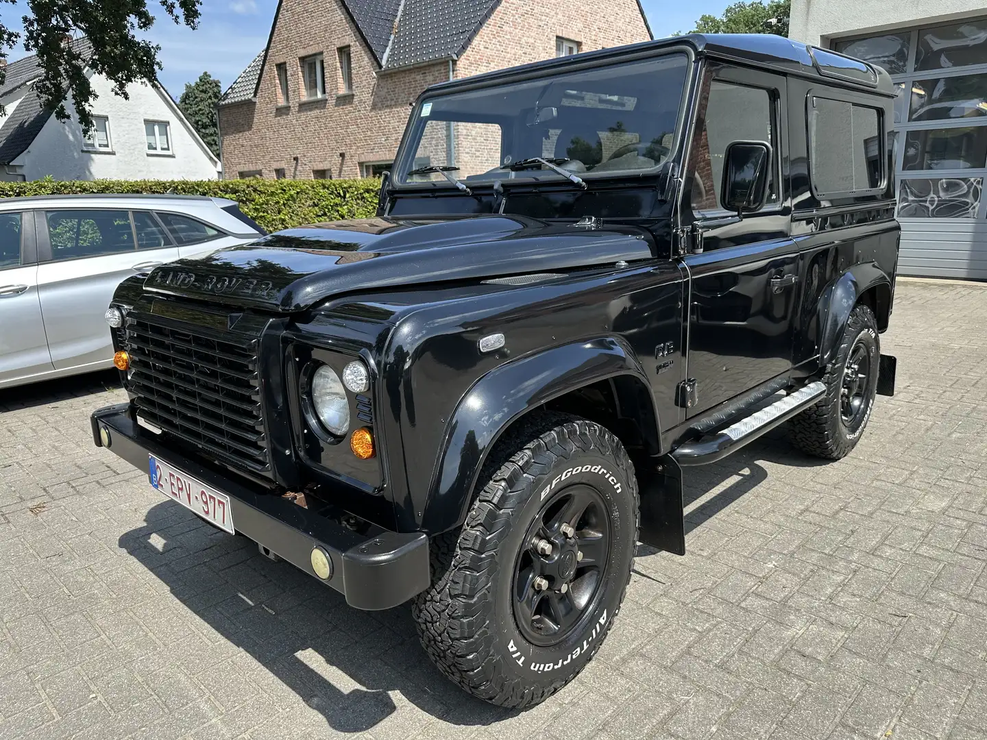 Land Rover Defender 90 TD4 van 08/2008 met 130000km met opties - 1