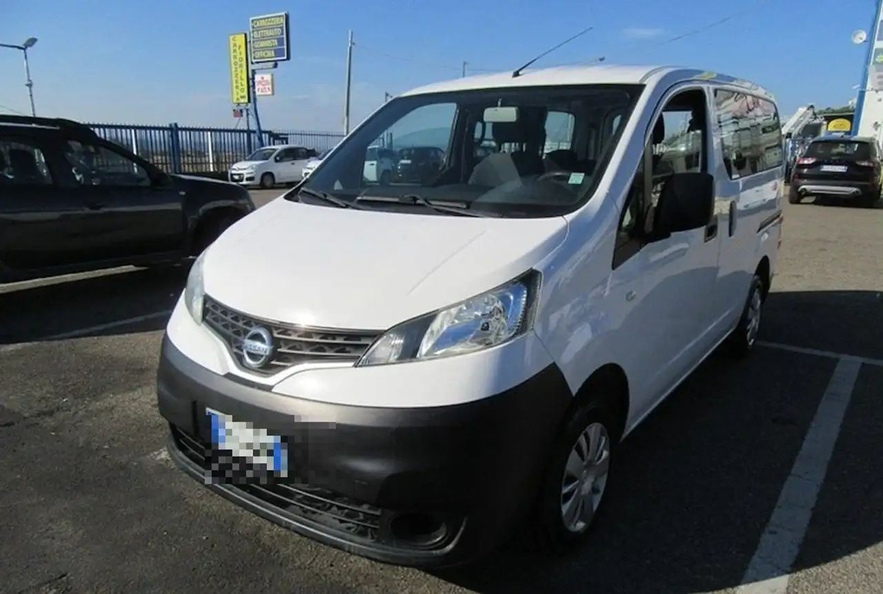 Nissan NV200 1.5 dCi 90CV Bus (M1) — photo 1 of 9