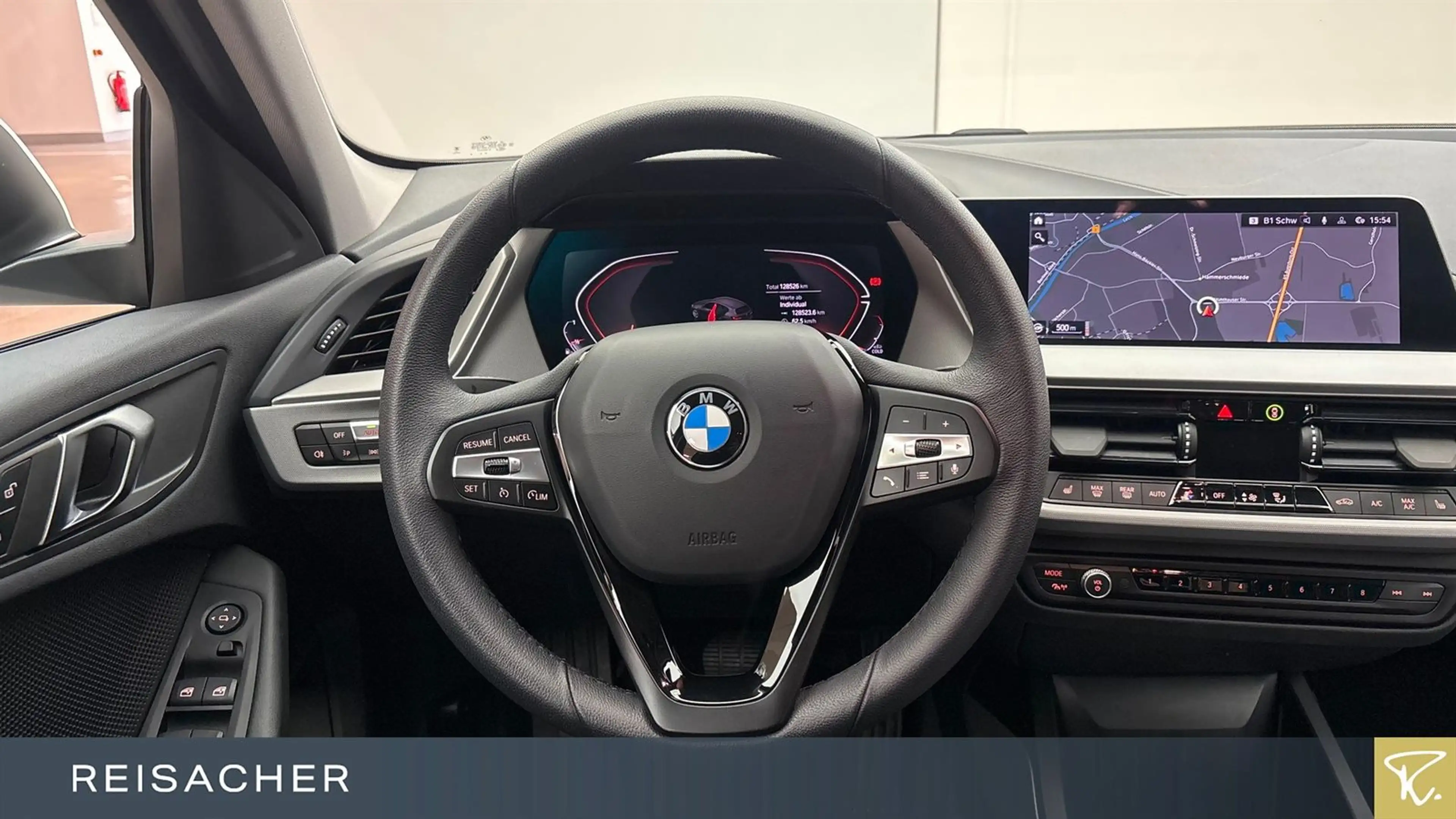 BMW 118 iA Advantage DKG LCProf LED Tempomat SH — photo 5