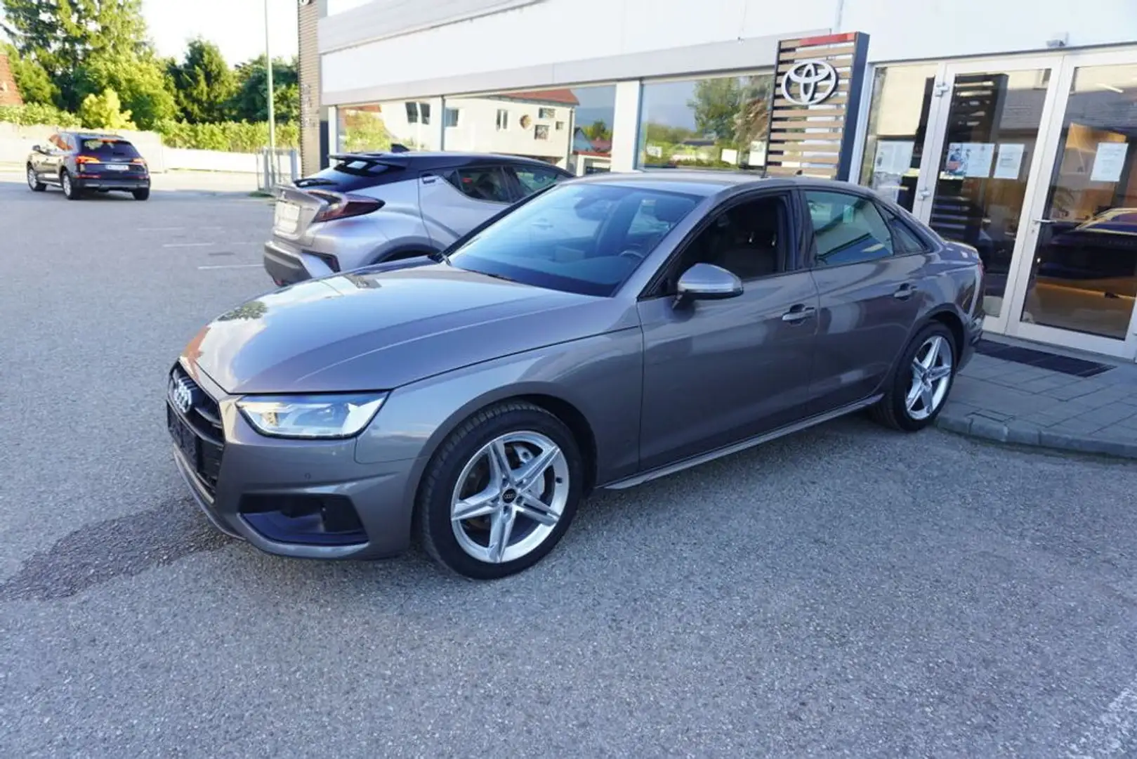 Audi A4 40 TDI S-tronic *LED* VIRTUAL*KAMERA* Grau - 2