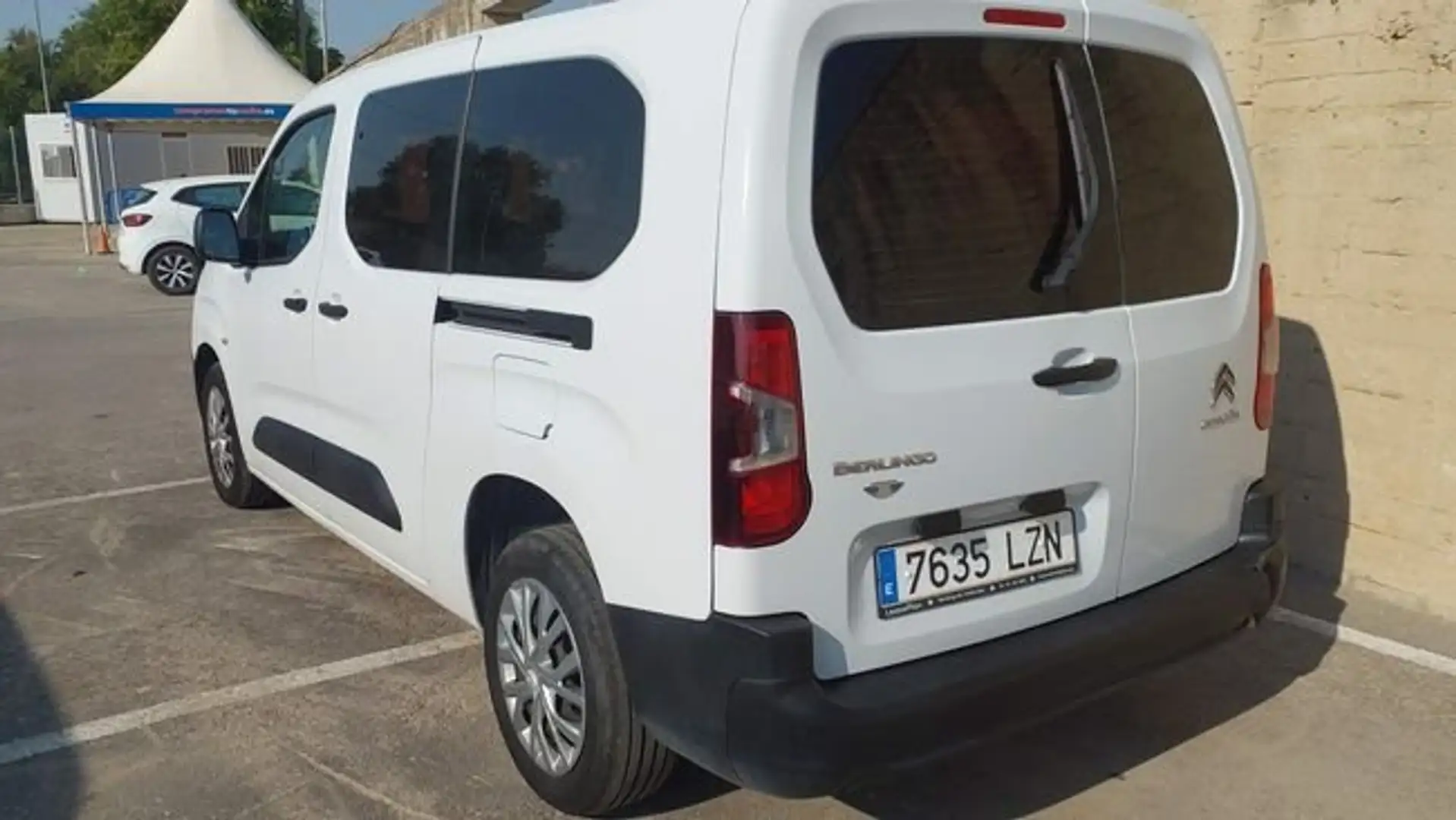 Citroen Berlingo Talla XL BlueHDi 100 S&S LIVE PACK Negro - 2
