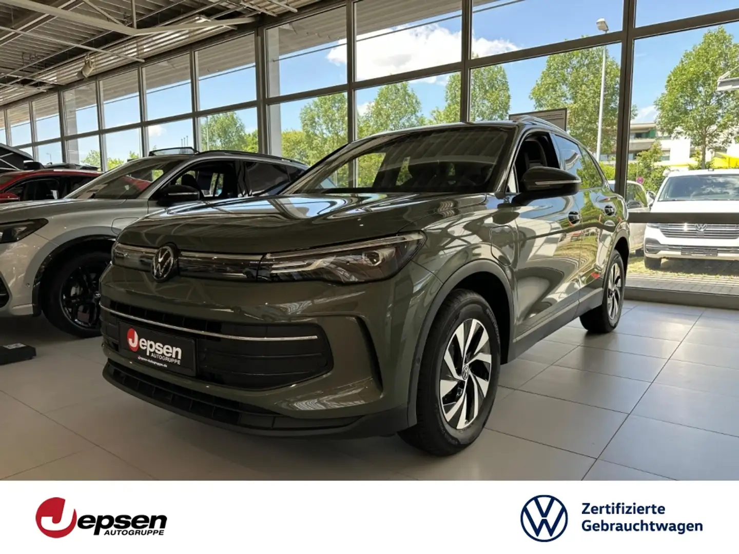 Volkswagen Tiguan Life 1.5 eHybrid DSG AHK+ParkAssistPro+Nav Grün - 1