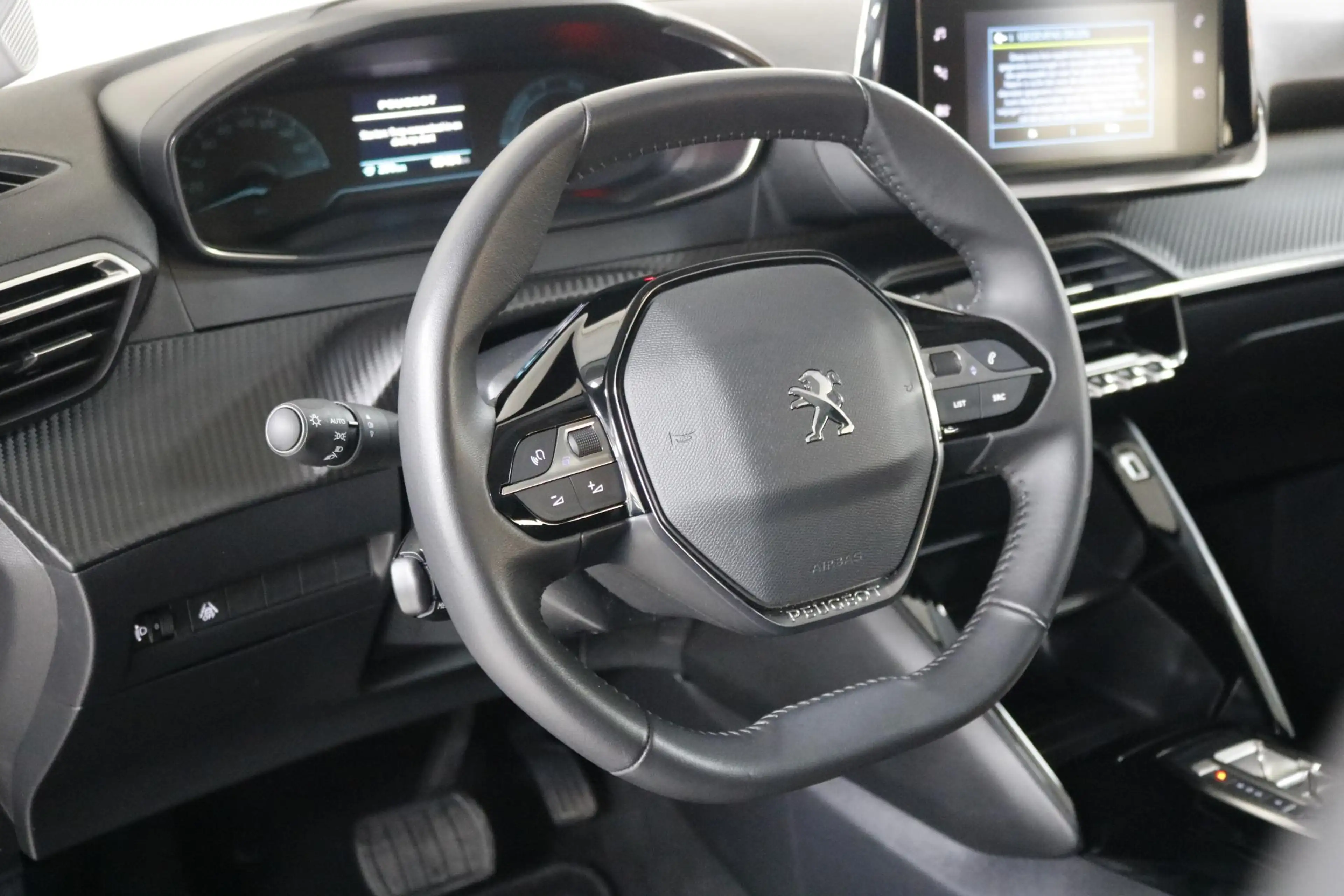 Peugeot e-208 EV Active 50 kWh Climate | Carplay | Bluetooth | C — photo 3