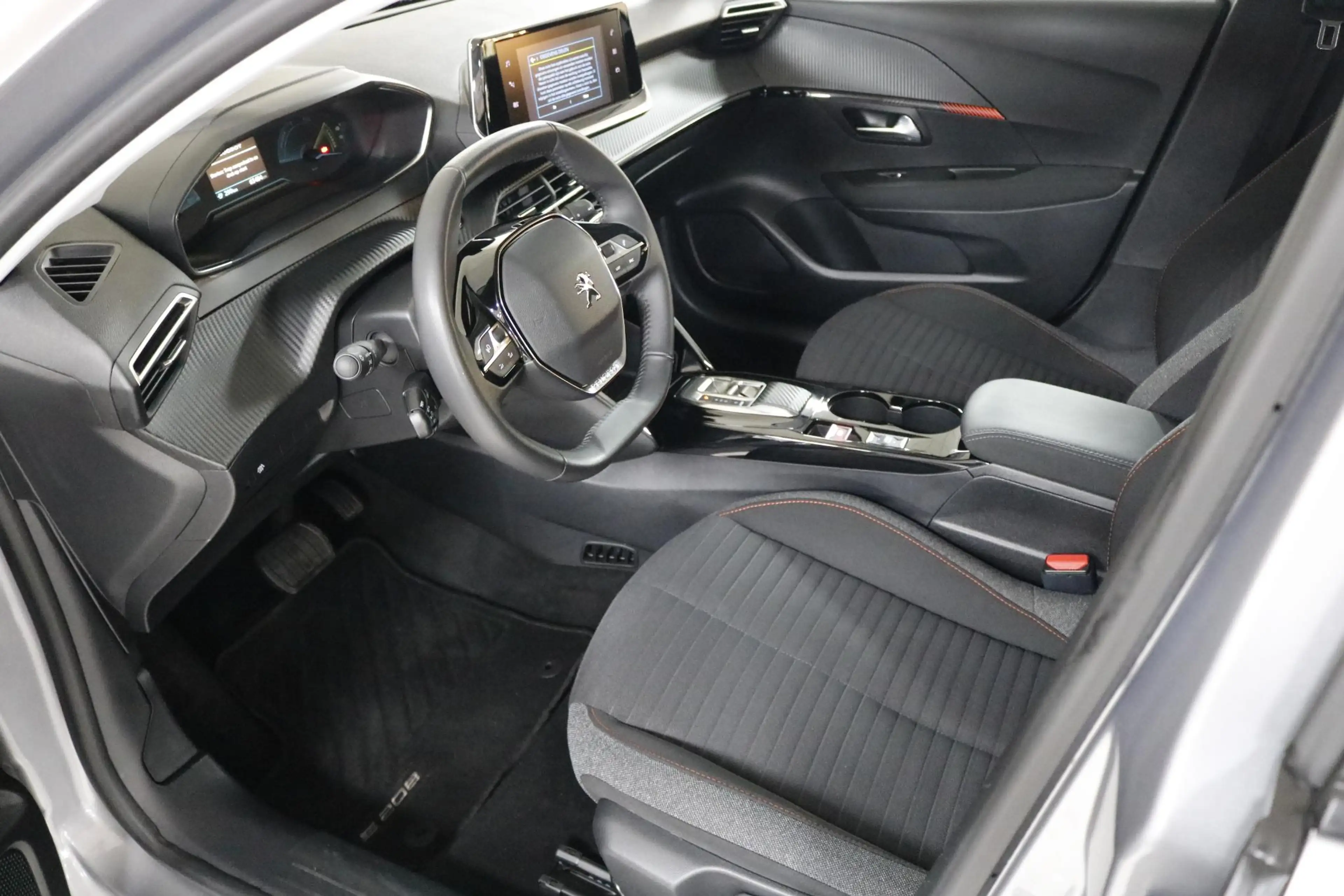 Peugeot e-208 EV Active 50 kWh Climate | Carplay | Bluetooth | C — photo 15