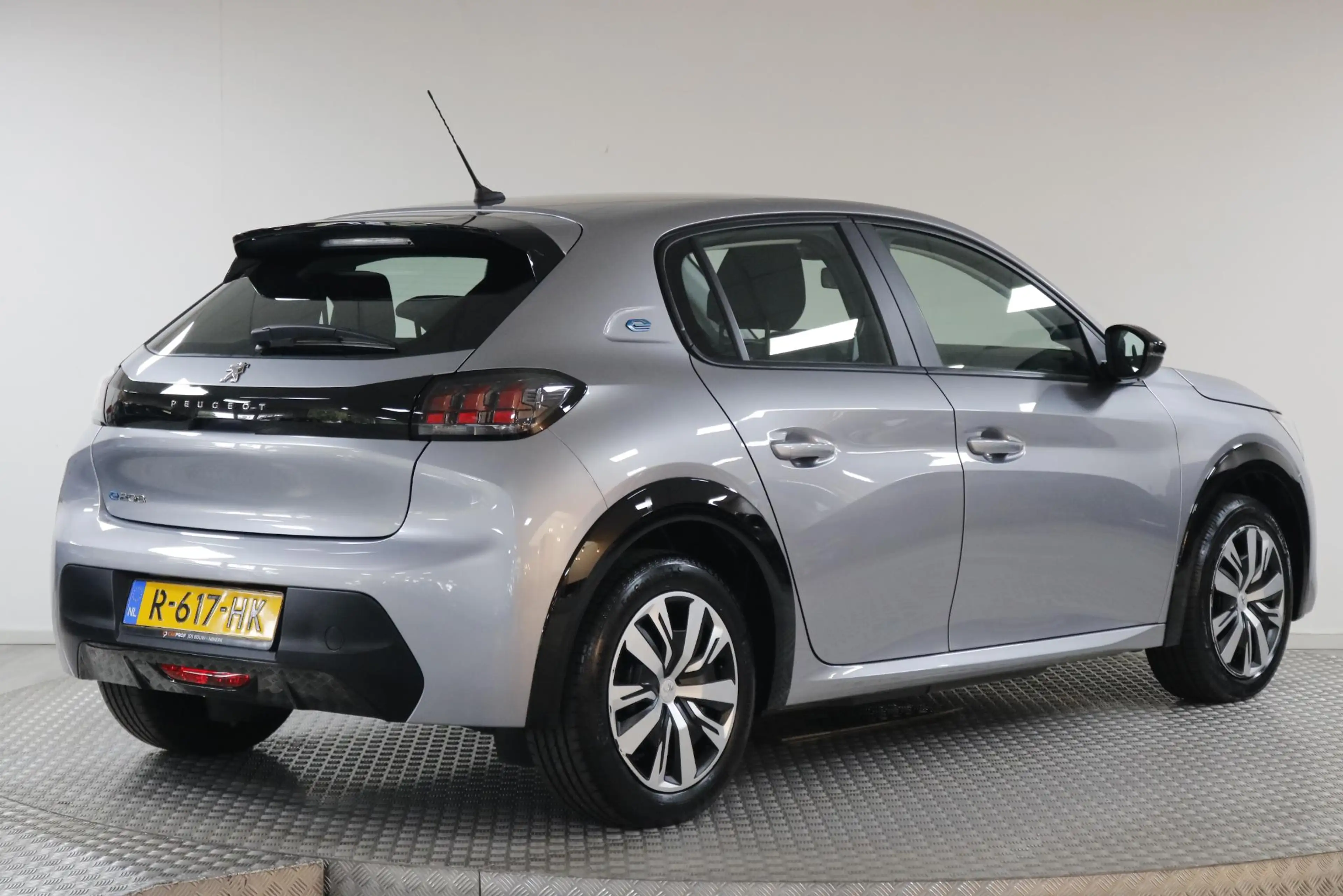 Peugeot e-208 EV Active 50 kWh Climate | Carplay | Bluetooth | C — photo 2