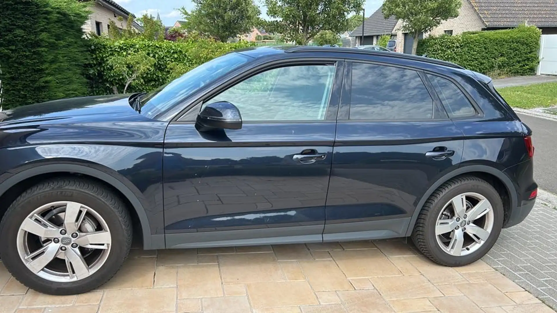 Audi Q5 Bleu - 1
