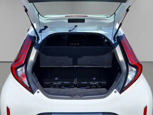 Toyota Aygo X view 9