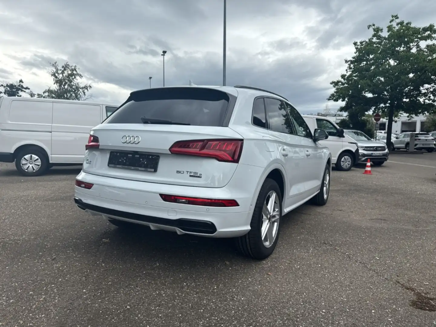 Audi Q5 50 TFSIe quattro sport Hybrid Sportpaket AD AHK-kl Weiß - 2