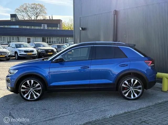 Volkswagen T-Roc view 7