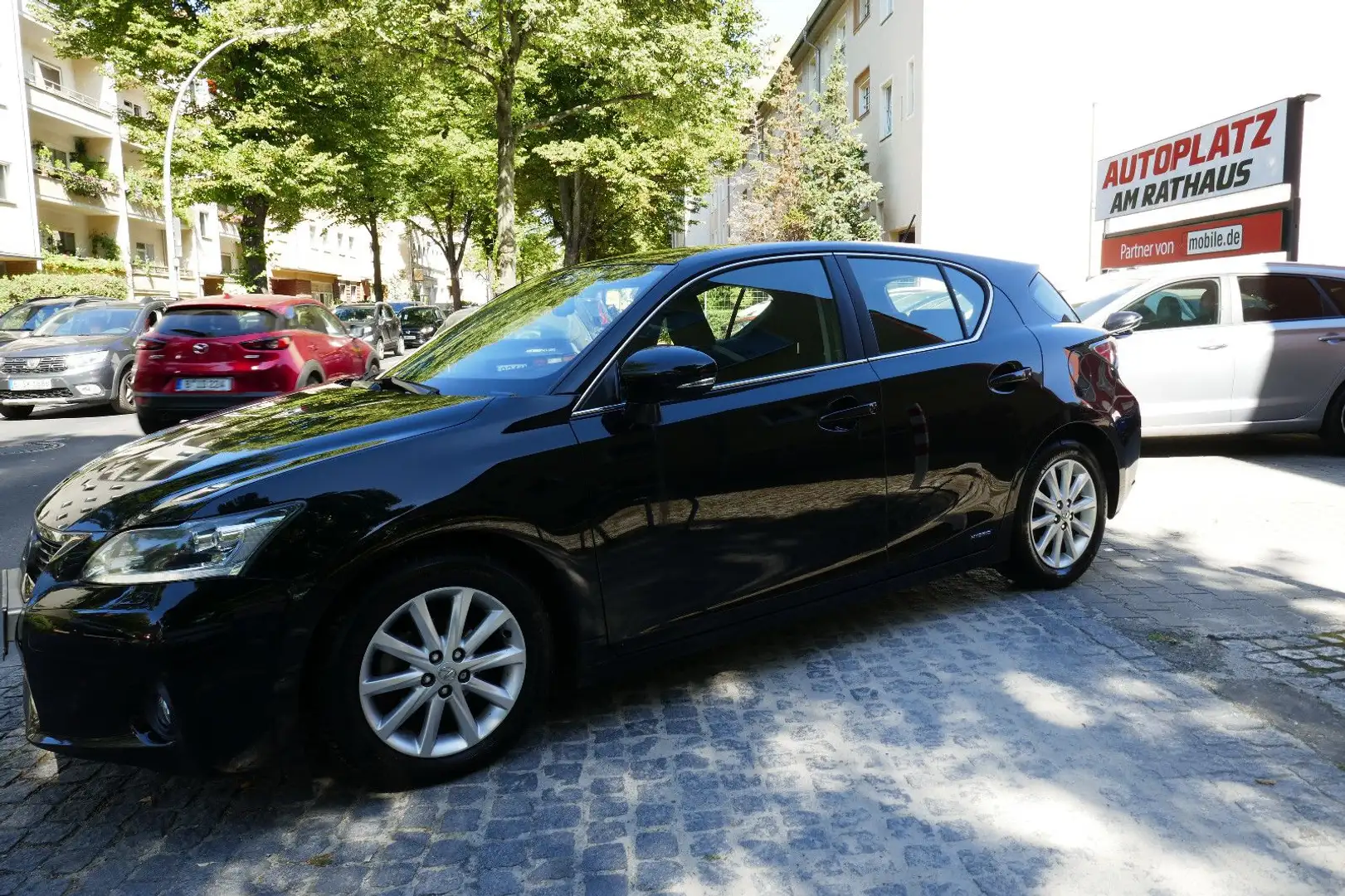 Lexus CT 200h Navi, LED aus 1. Hand, Scheckh. Schwarz - 1