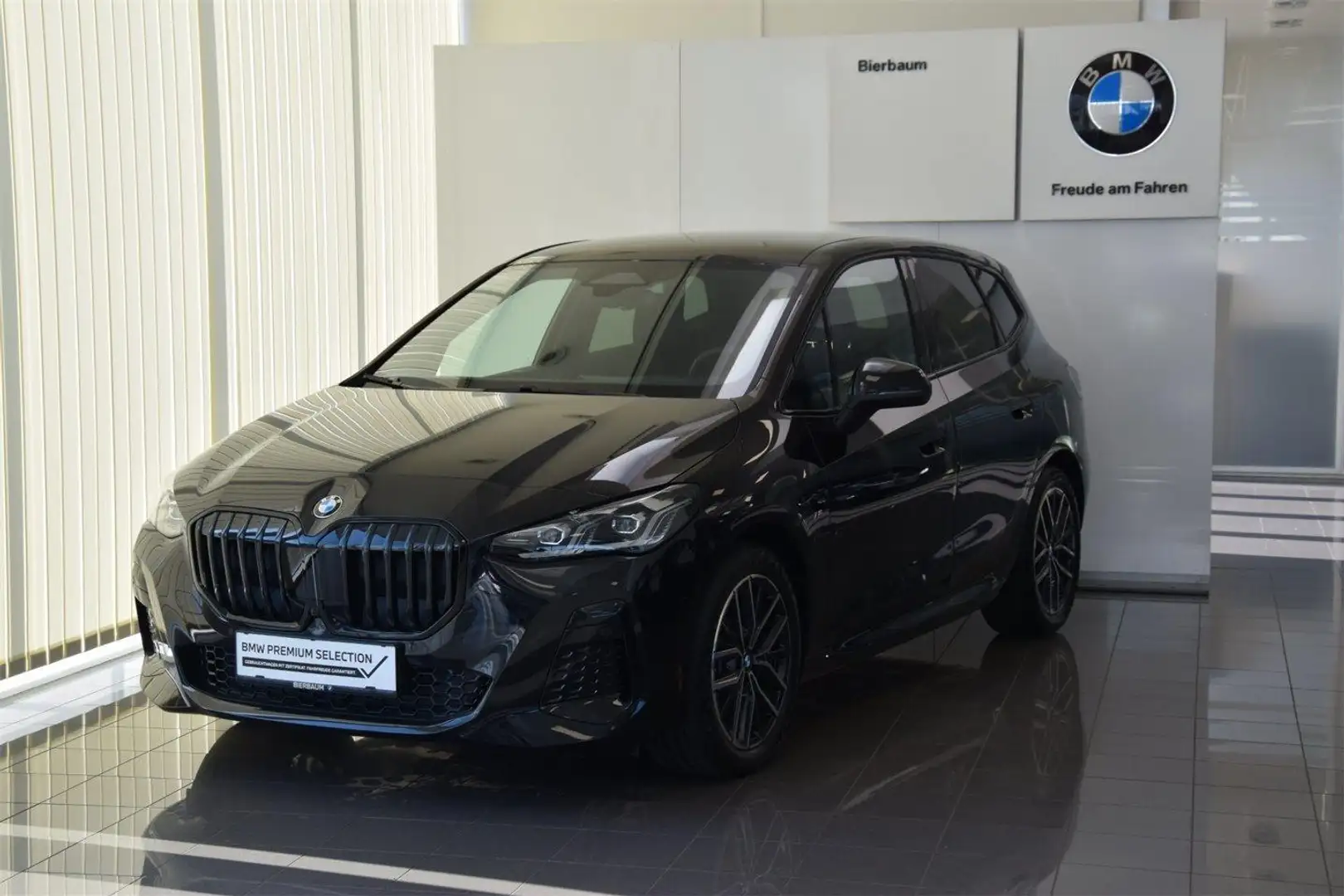 BMW 220 i Active Tourer Schwarz - 2