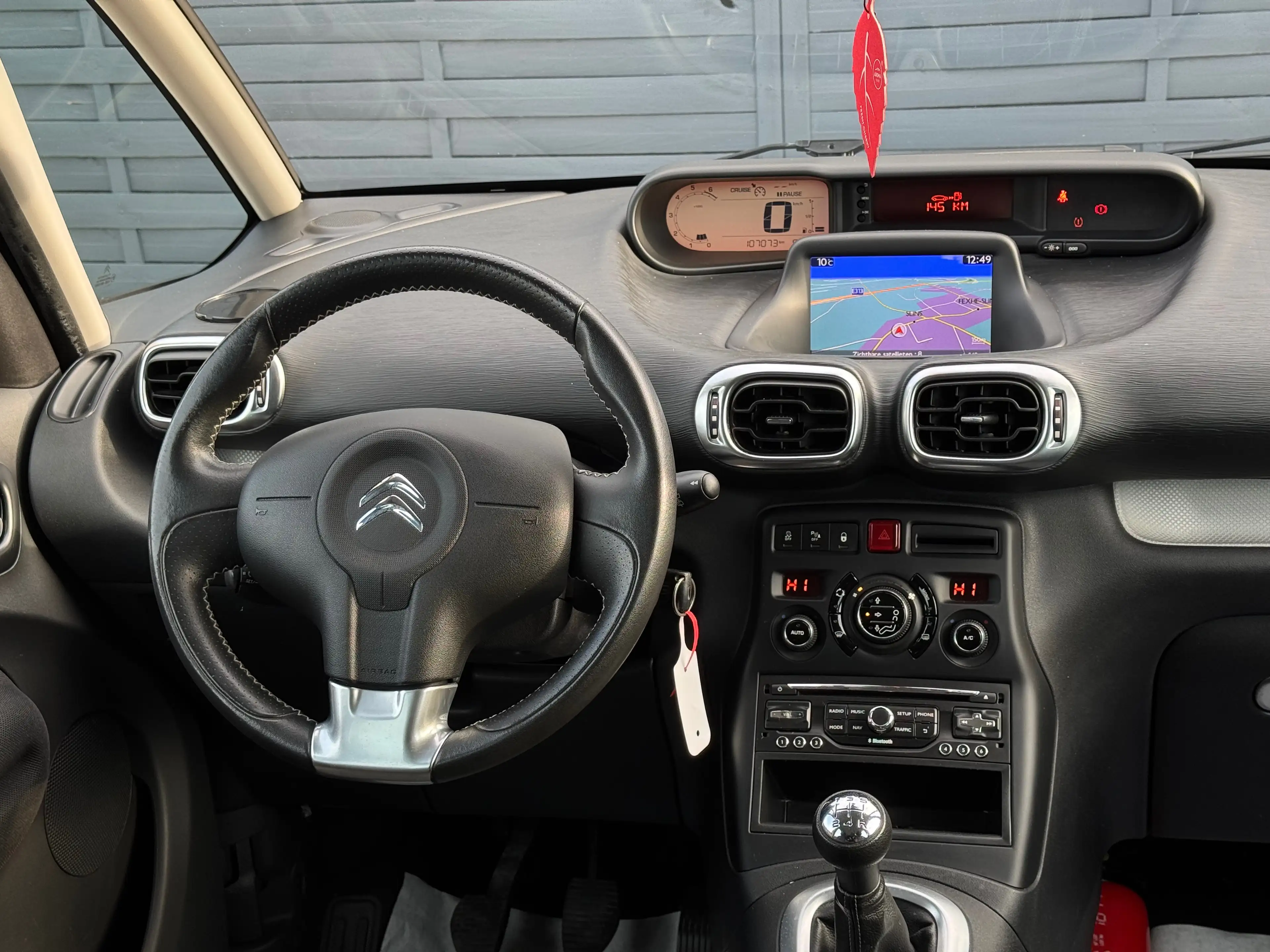 Citroen C3 Picasso 1.2i */*GPS+CAMERA+CARNET+1er Proprio*/* — photo 12