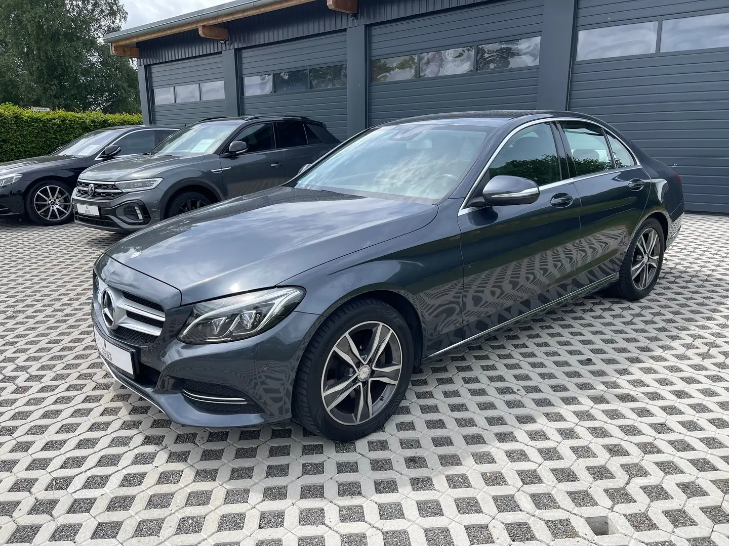 Mercedes-Benz C 200 C 200 CGI Limo. NAVI/LED/KLIMA/AVANTGARDE/2e HAND Gris - 1