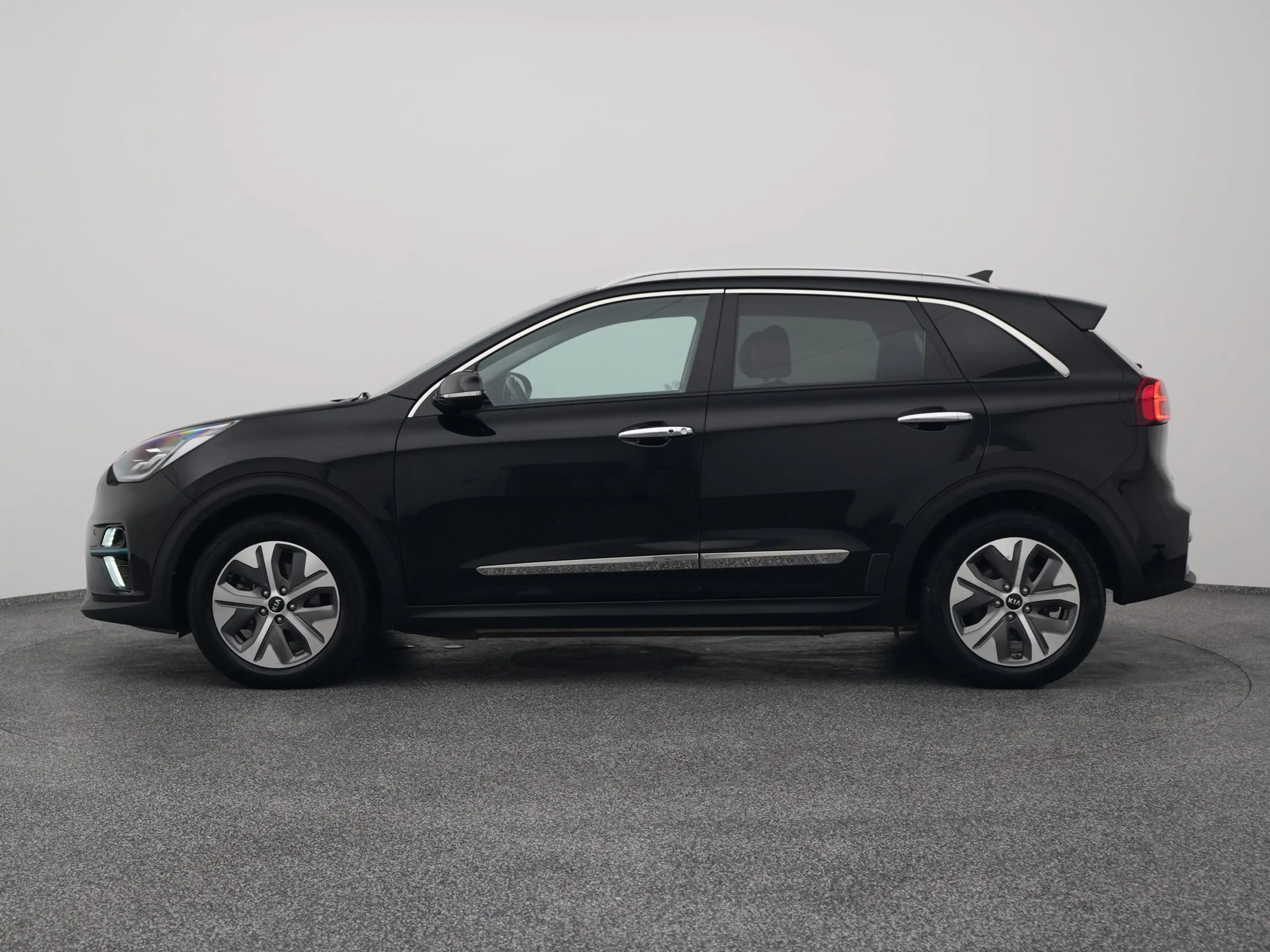 Kia e-Niro DynamicLine 64.8 kWh | KEYLESS | ADAPTIVE | CAMERA — photo 14
