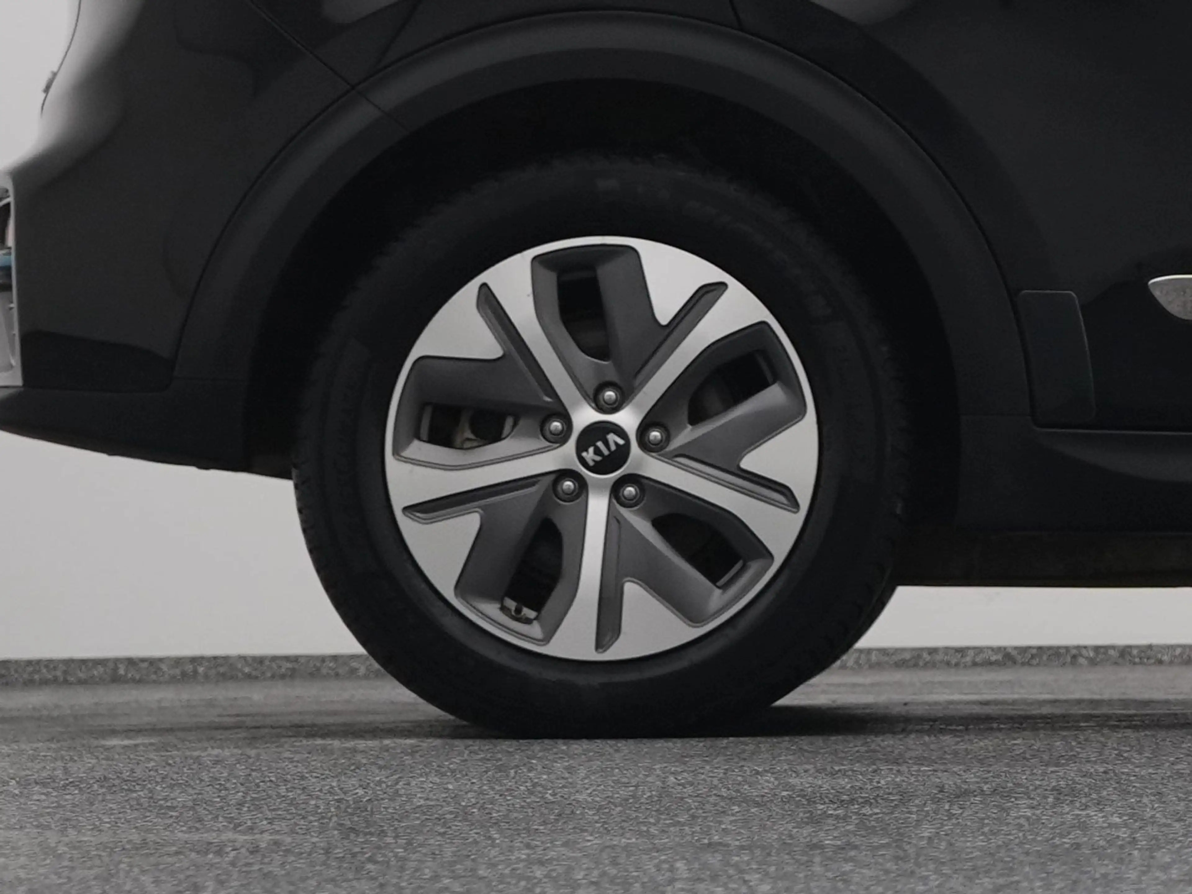 Kia e-Niro DynamicLine 64.8 kWh | KEYLESS | ADAPTIVE | CAMERA — photo 42