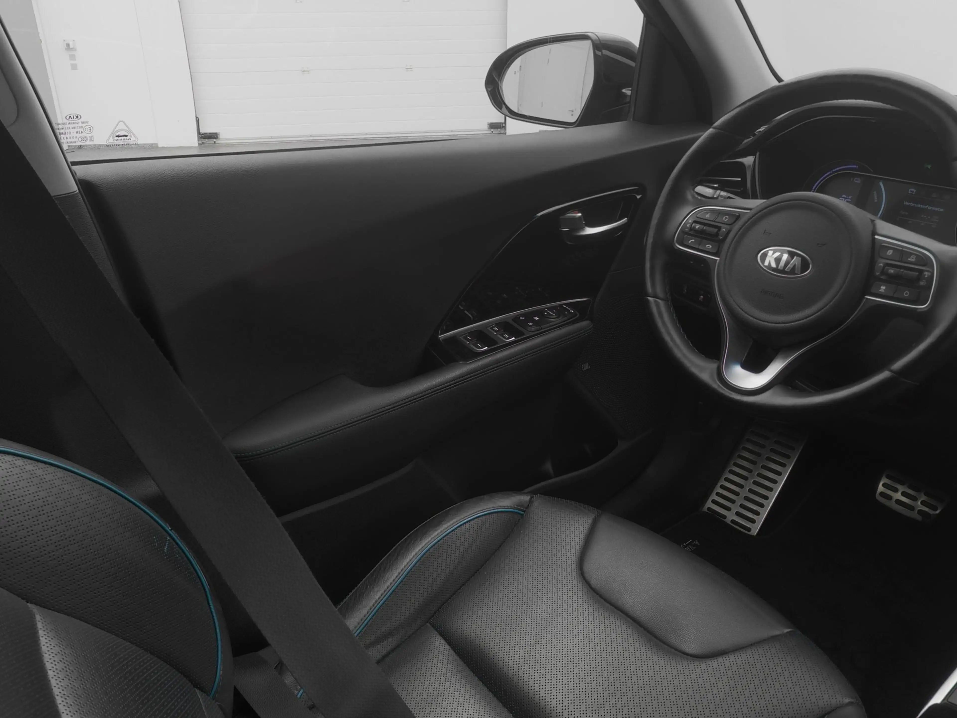 Kia e-Niro DynamicLine 64.8 kWh | KEYLESS | ADAPTIVE | CAMERA — photo 12