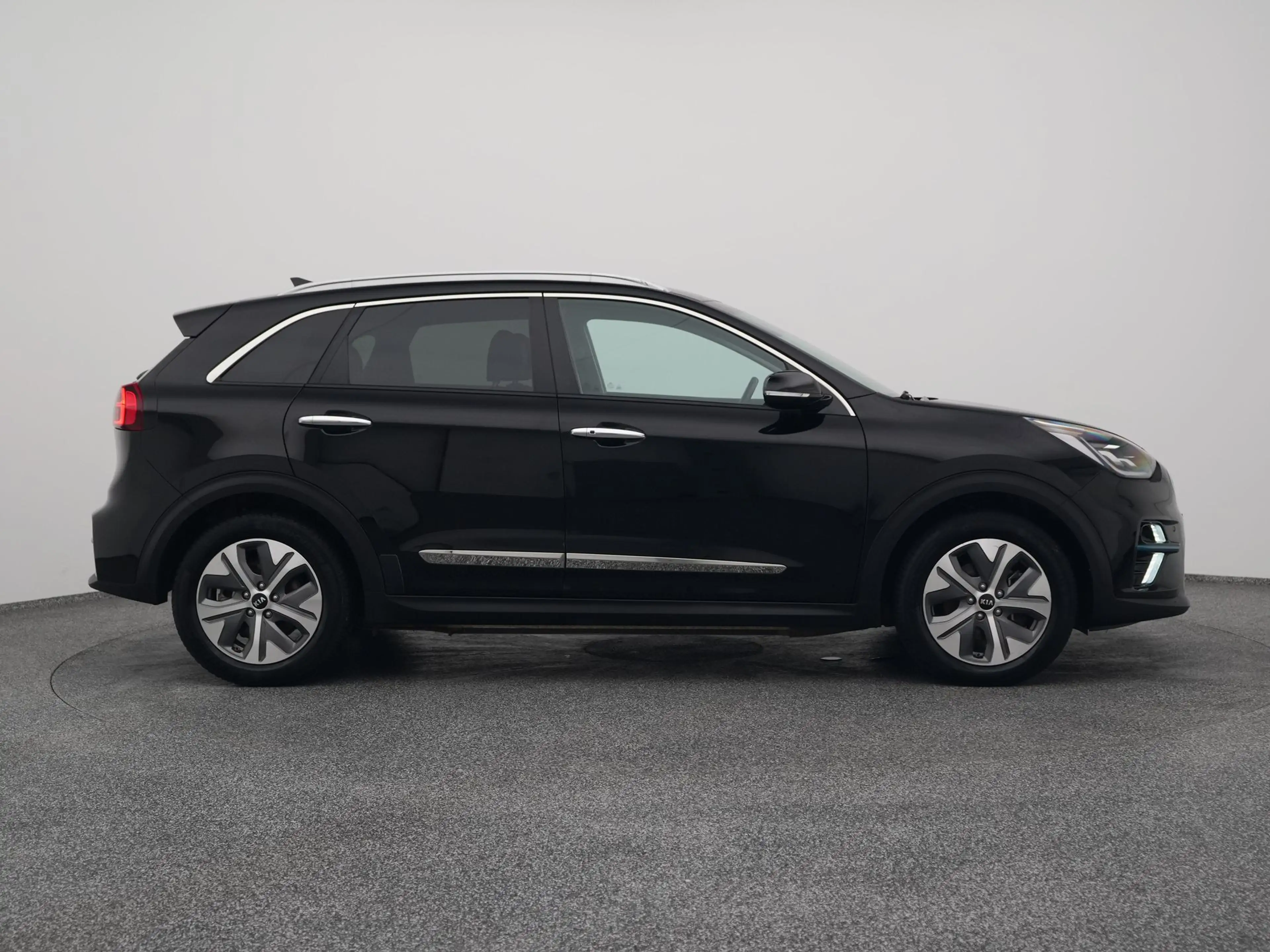 Kia e-Niro DynamicLine 64.8 kWh | KEYLESS | ADAPTIVE | CAMERA — photo 15