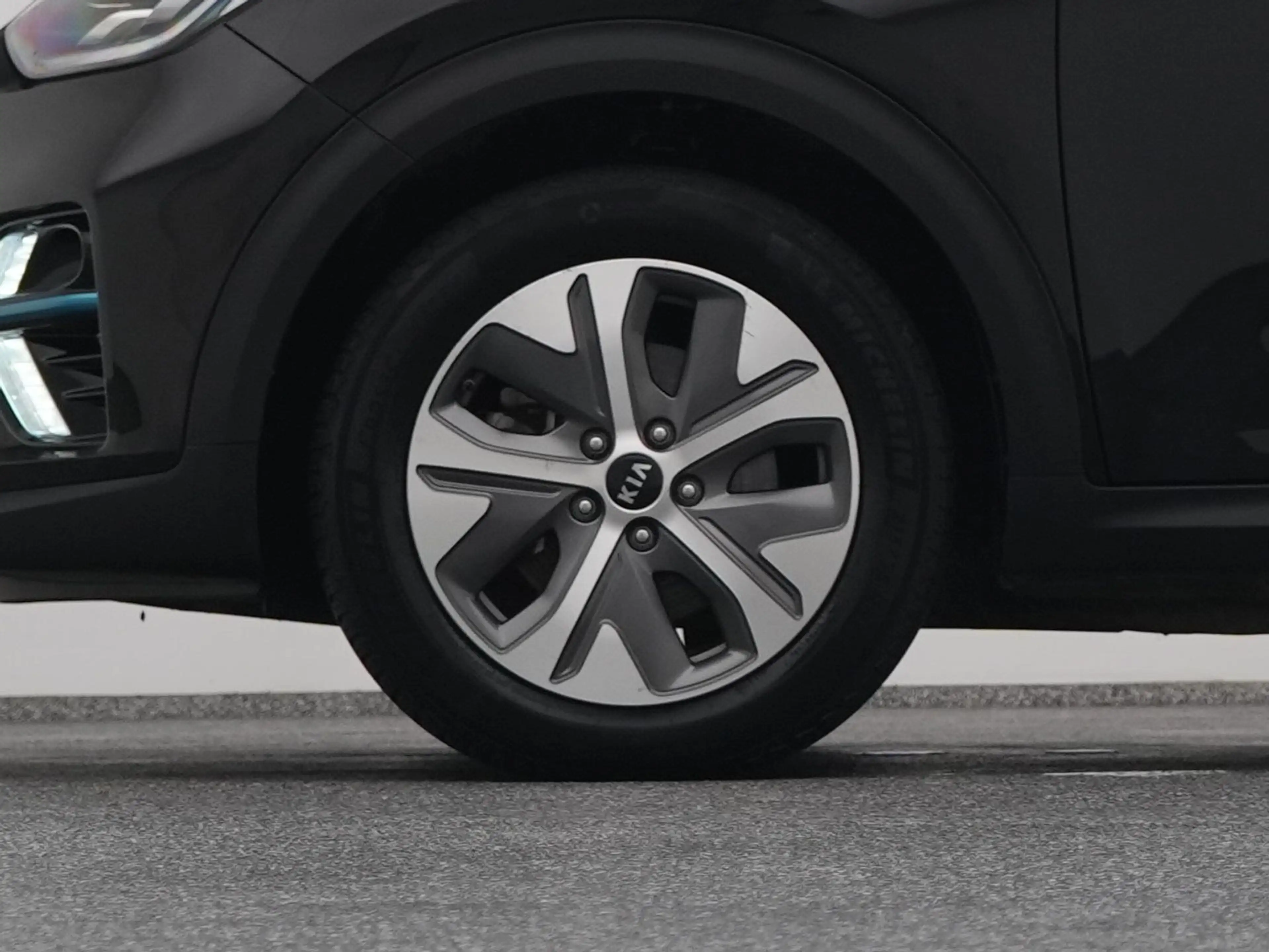 Kia e-Niro DynamicLine 64.8 kWh | KEYLESS | ADAPTIVE | CAMERA — photo 40