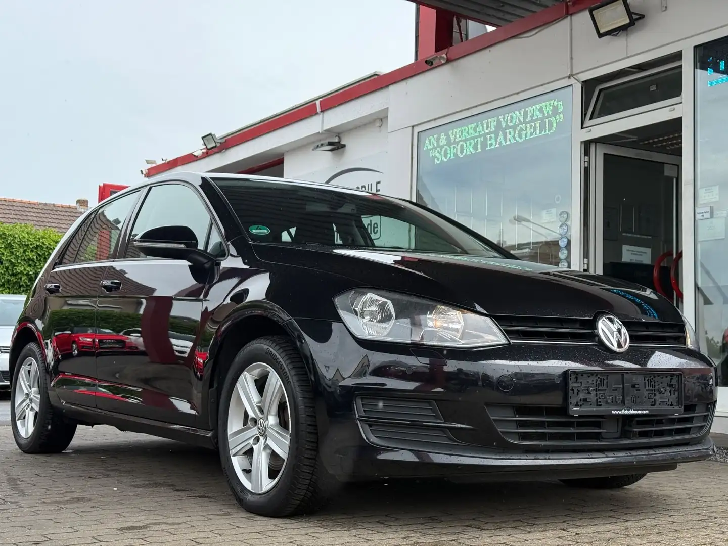 Volkswagen Golf VII Lim. Comfortline BMT/MASSAGESITZE/LEDER Black - 1