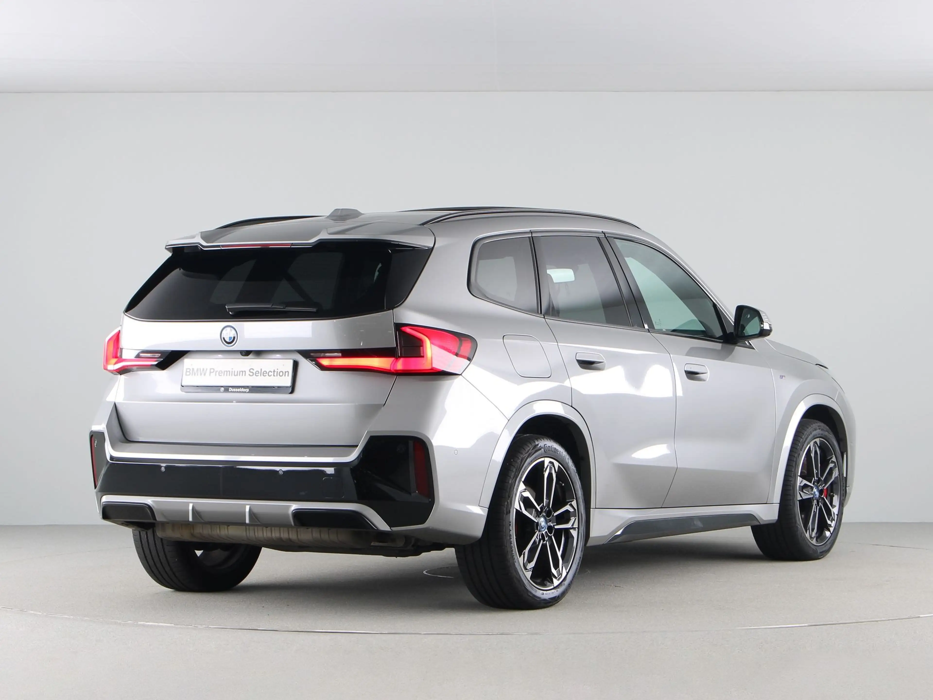 BMW X1 xDrive25e M-Sport Pro — photo 9