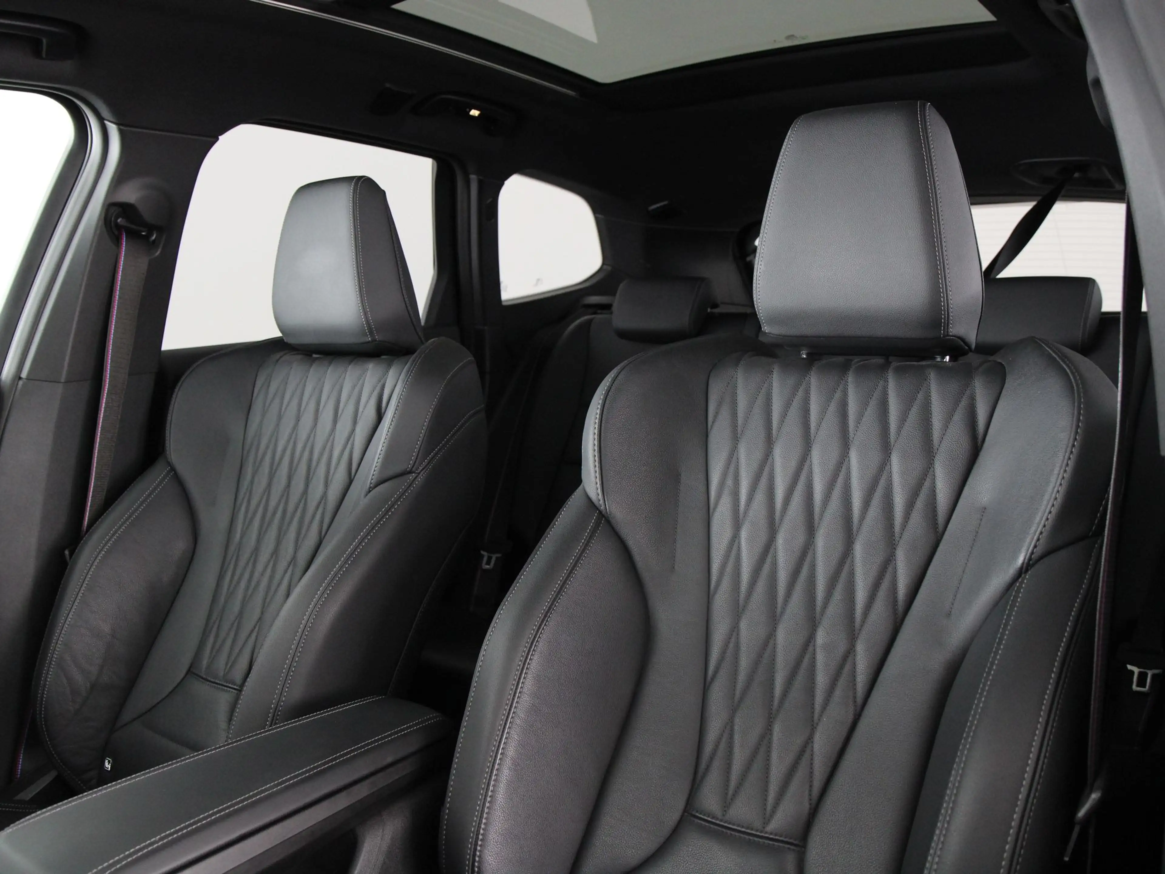 BMW X1 xDrive25e M-Sport Pro — photo 5