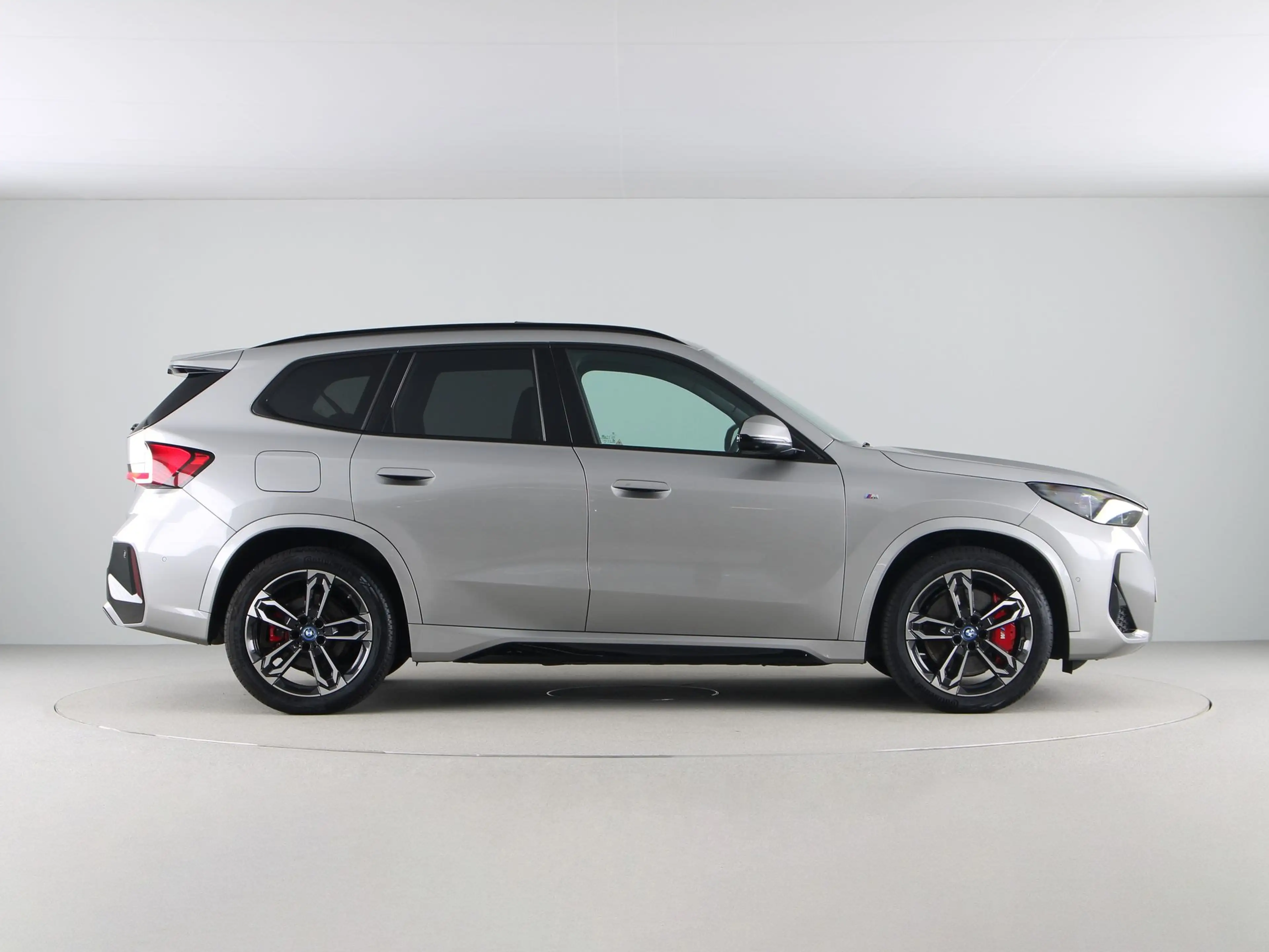 BMW X1 xDrive25e M-Sport Pro — photo 8