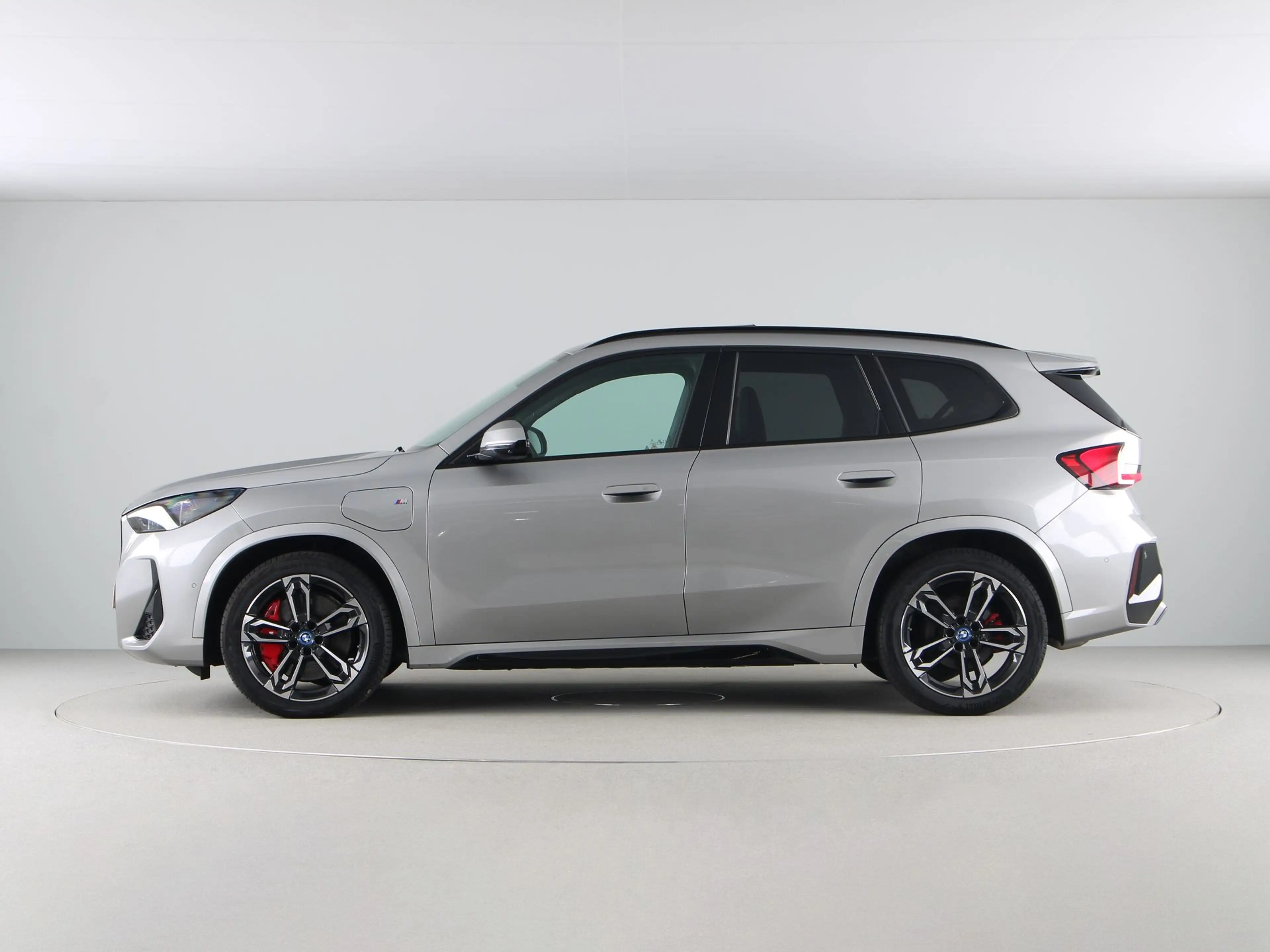 BMW X1 xDrive25e M-Sport Pro — photo 12