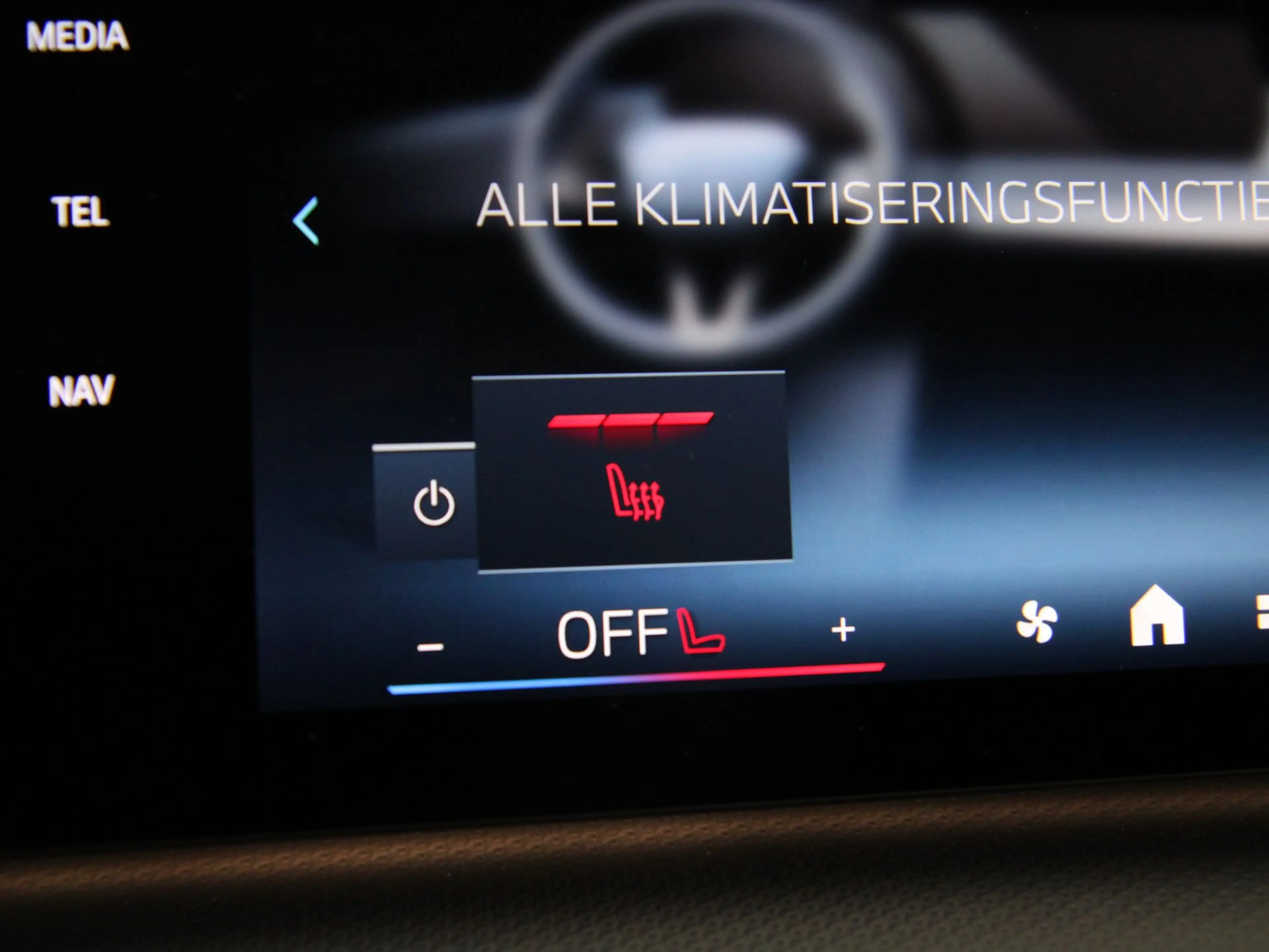 BMW X1 xDrive25e M-Sport Pro — photo 15