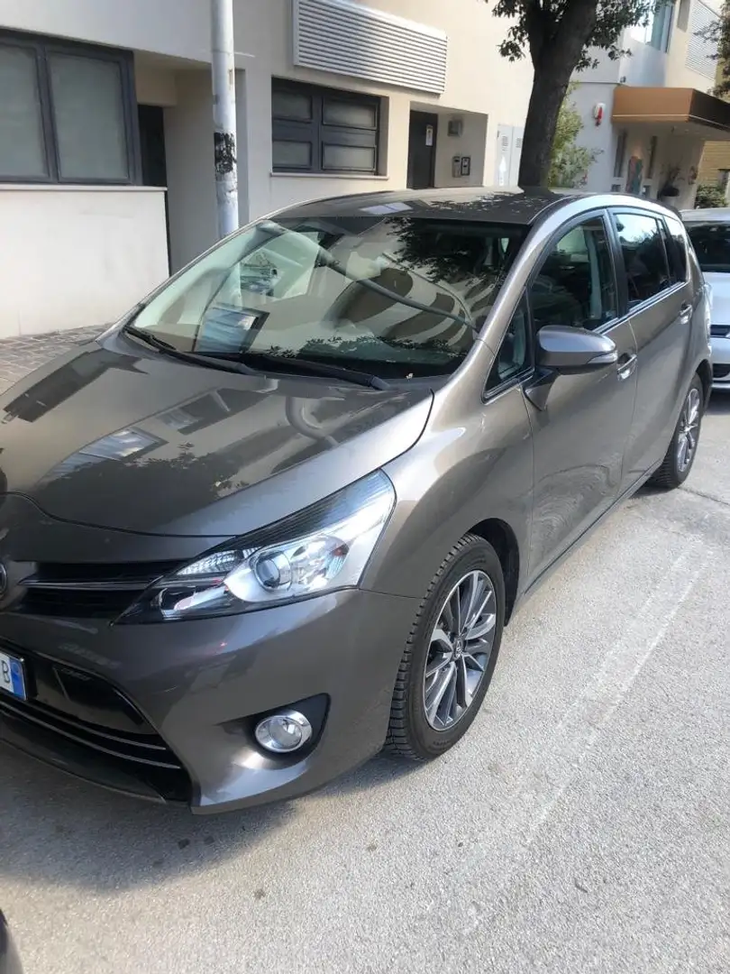 Toyota Verso Verso 1.6 Diesel 5p Euro 6 - 1